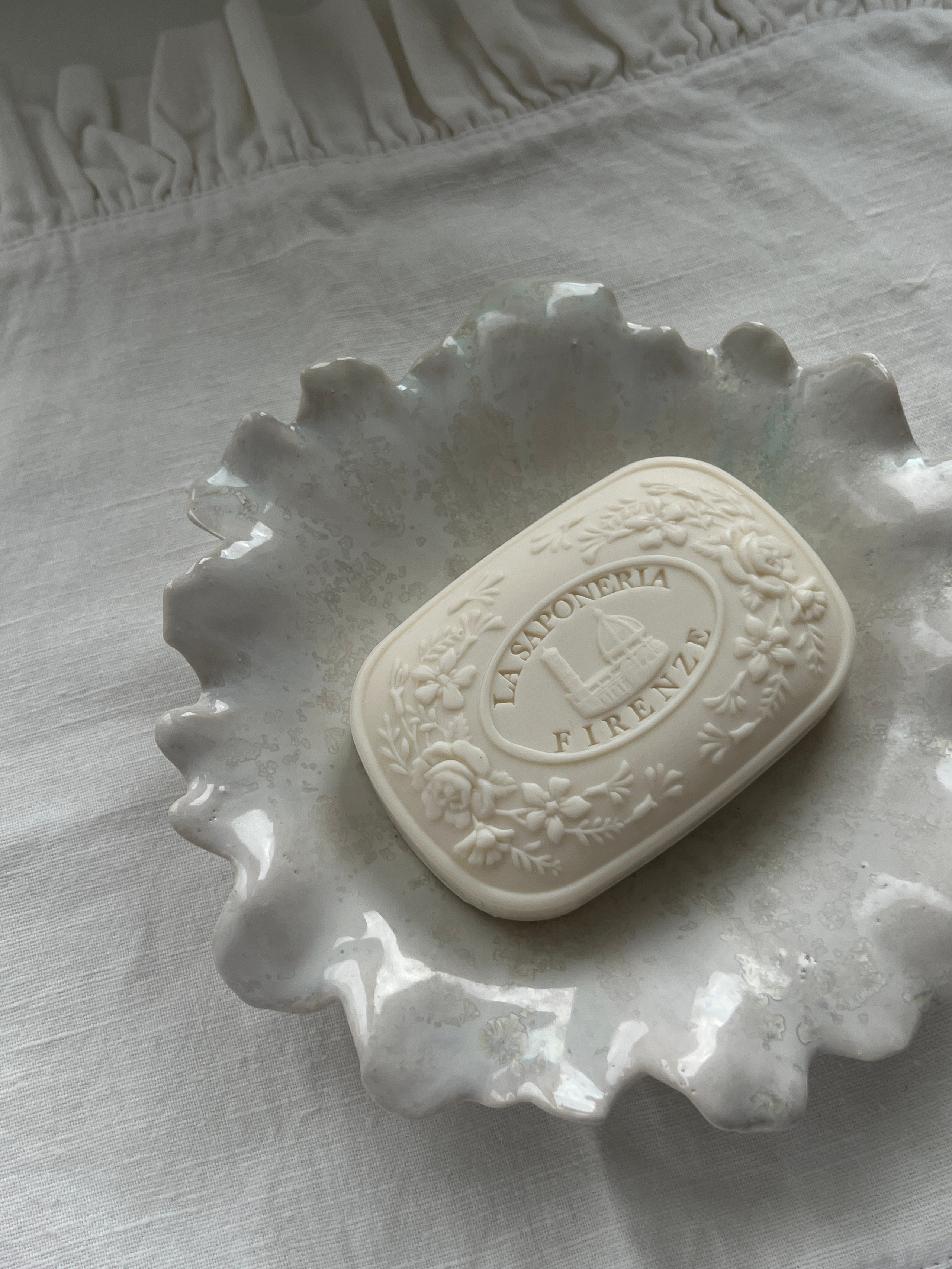 ИНТЕРЬЕР ГОСТИНОЙ. PARISIEN STUDIO | Интерьерная квартира — студия в стиле минимализм в Москве