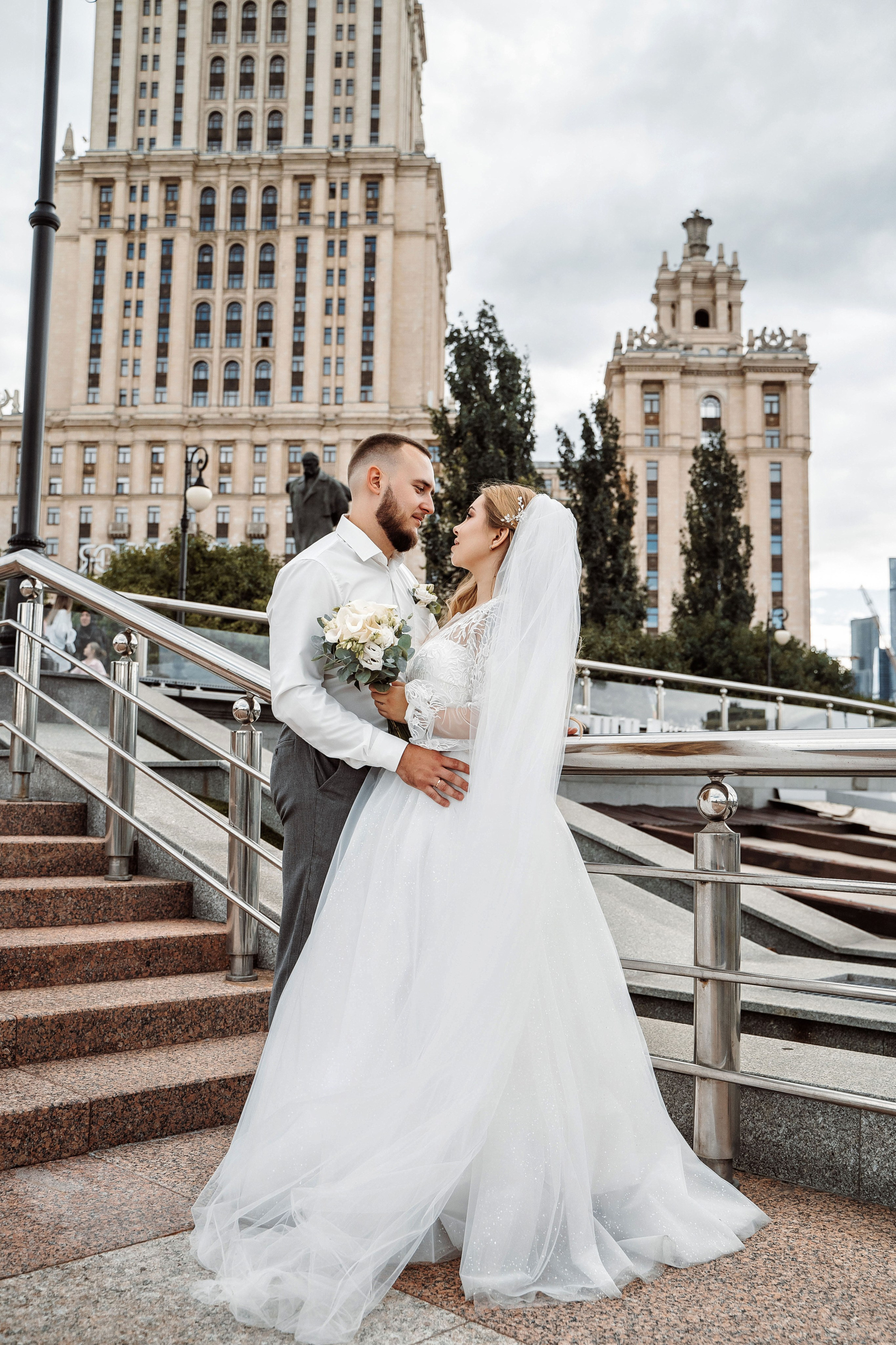 Елена и Александр. Регистрация и прогулка. Фотограф и видеограф в Москве и Московской области Мария Вишня