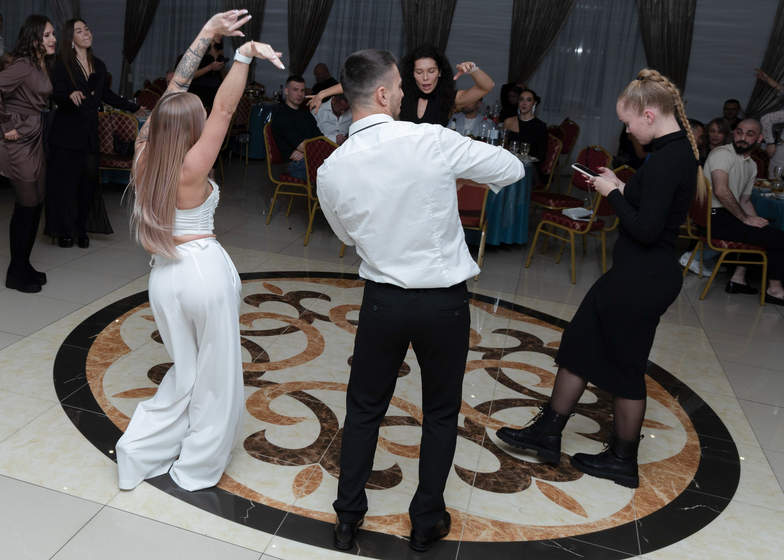 КОРПОРАТИВЫ. Фотограф Paul Varro в Краснодаре