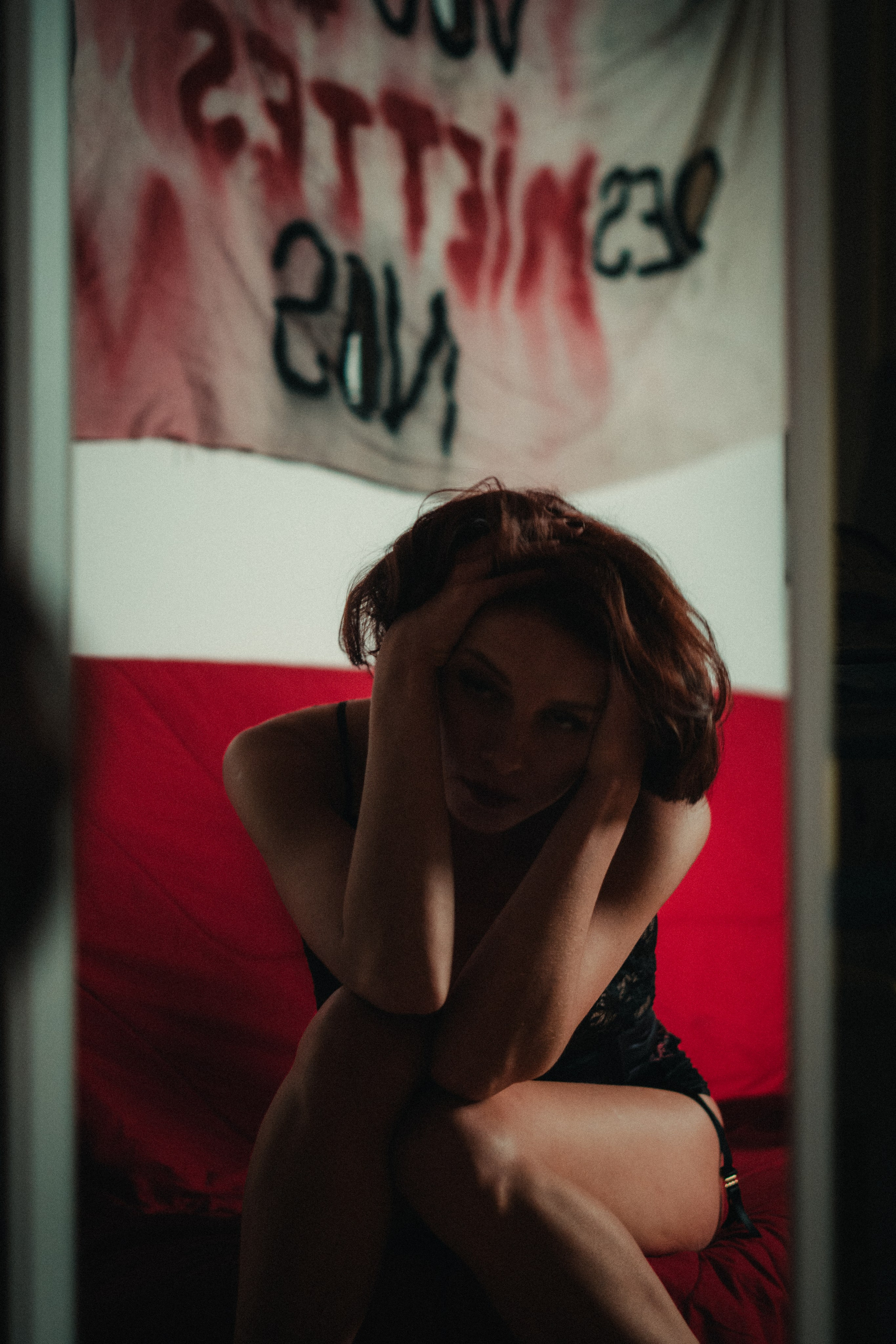 Des millions pour vos bombes des miettes pour nos vies. Фотограф Париж / Photographer Paris