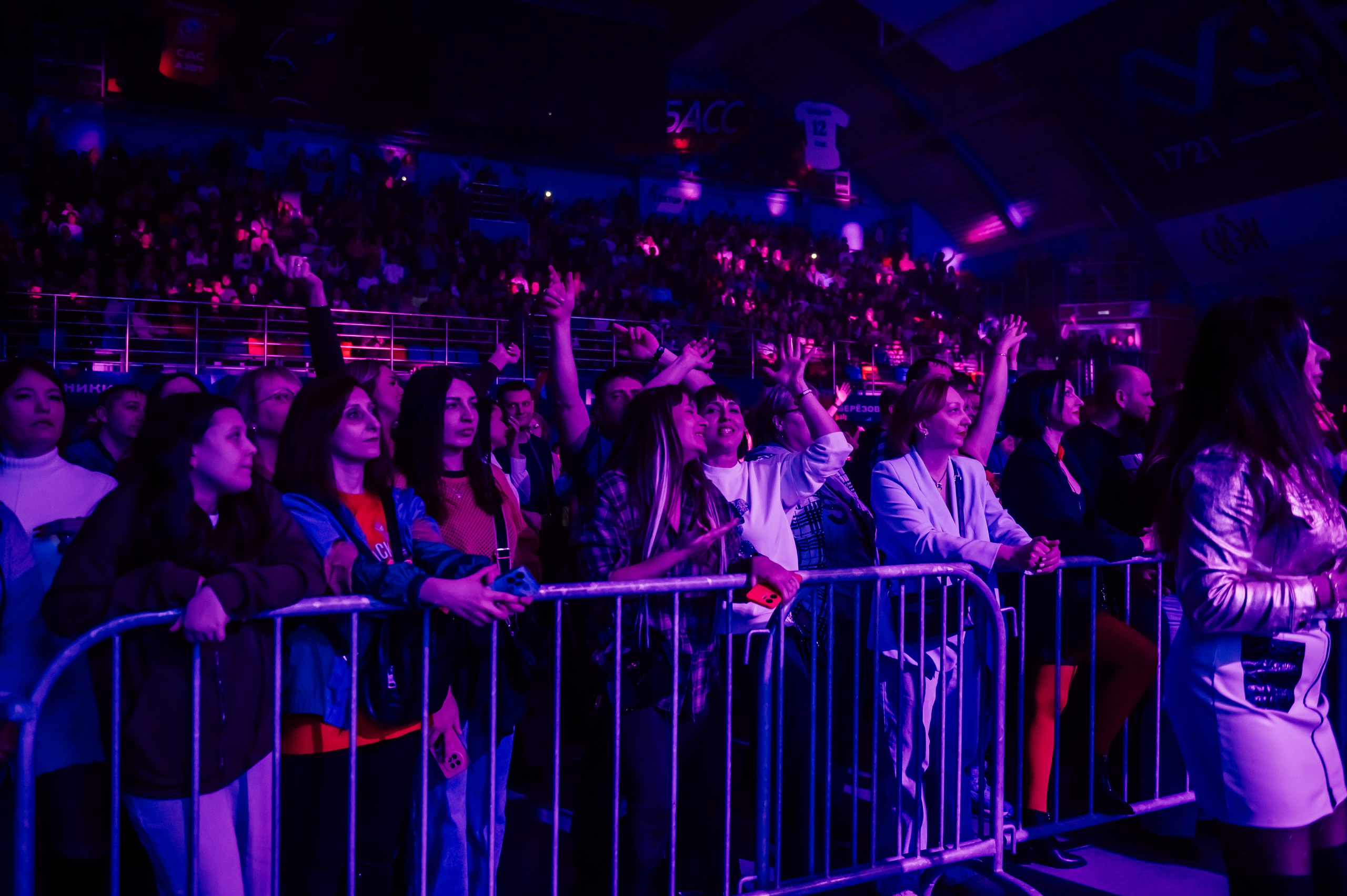 Дискач 90-х в Кемерово, СРК Арена. Детский фотограф, семейный фотограф и репортажи в Кемерово