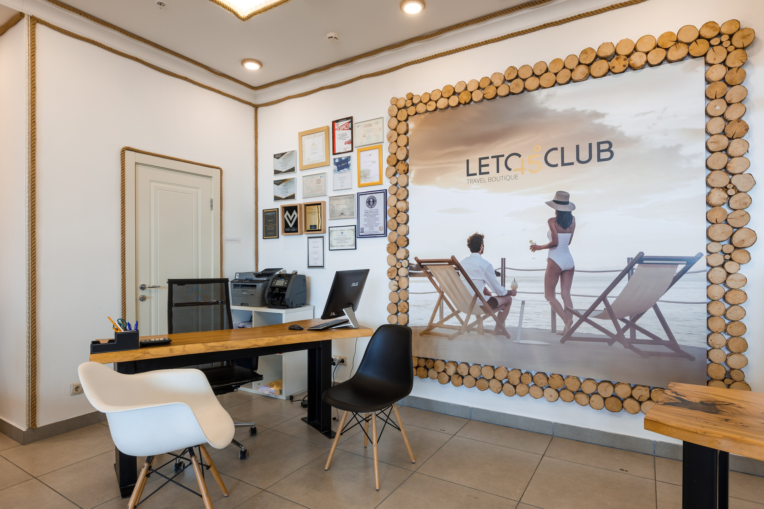 Фотосъемка торгового центра Покровский. Интерьерный фотограф в Москве Роман Потапов