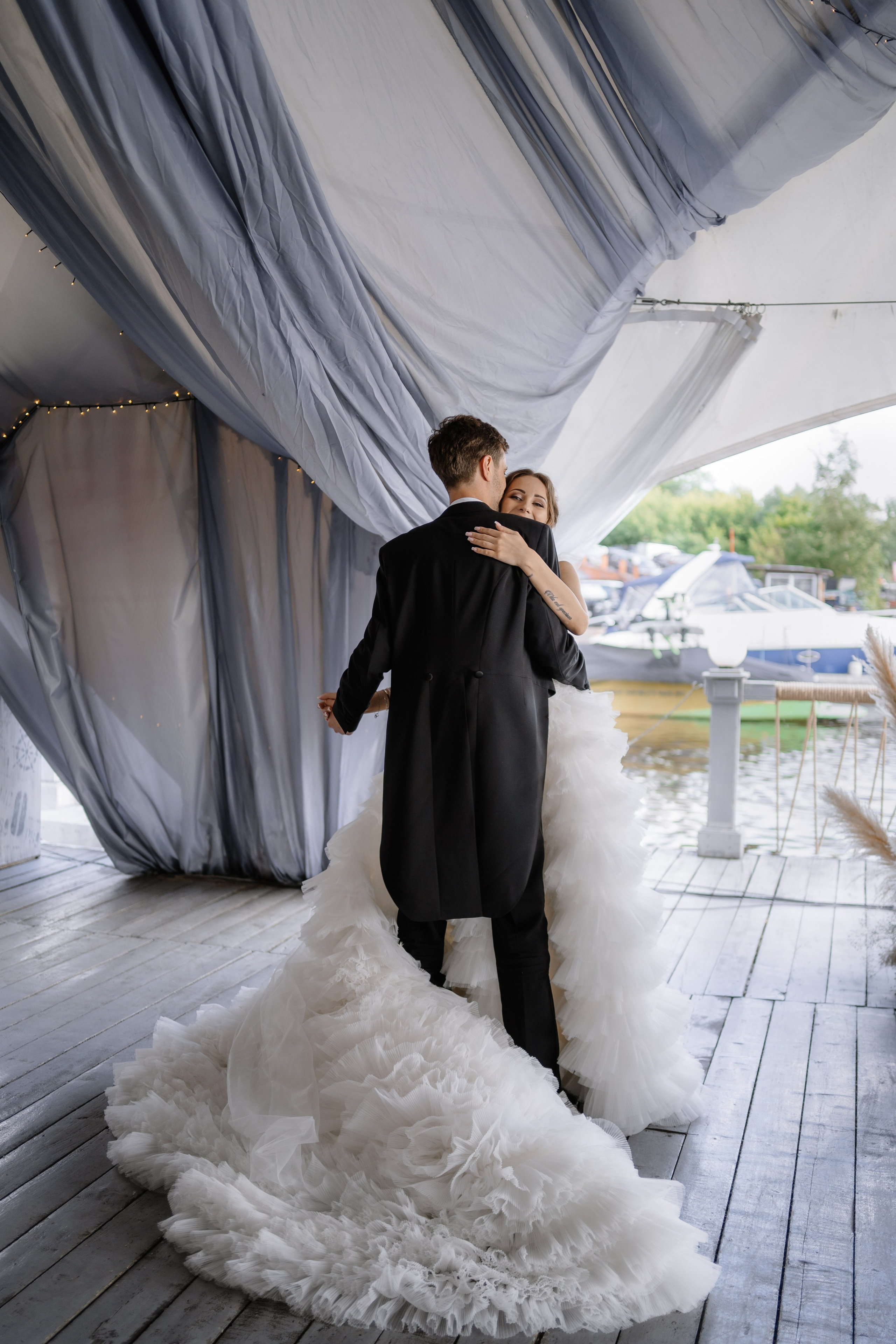 Выездная регистрация свадьбы в ресторане River Club Moscow. Свадебный и семейный фотограф в Москве Светлана Зоткина