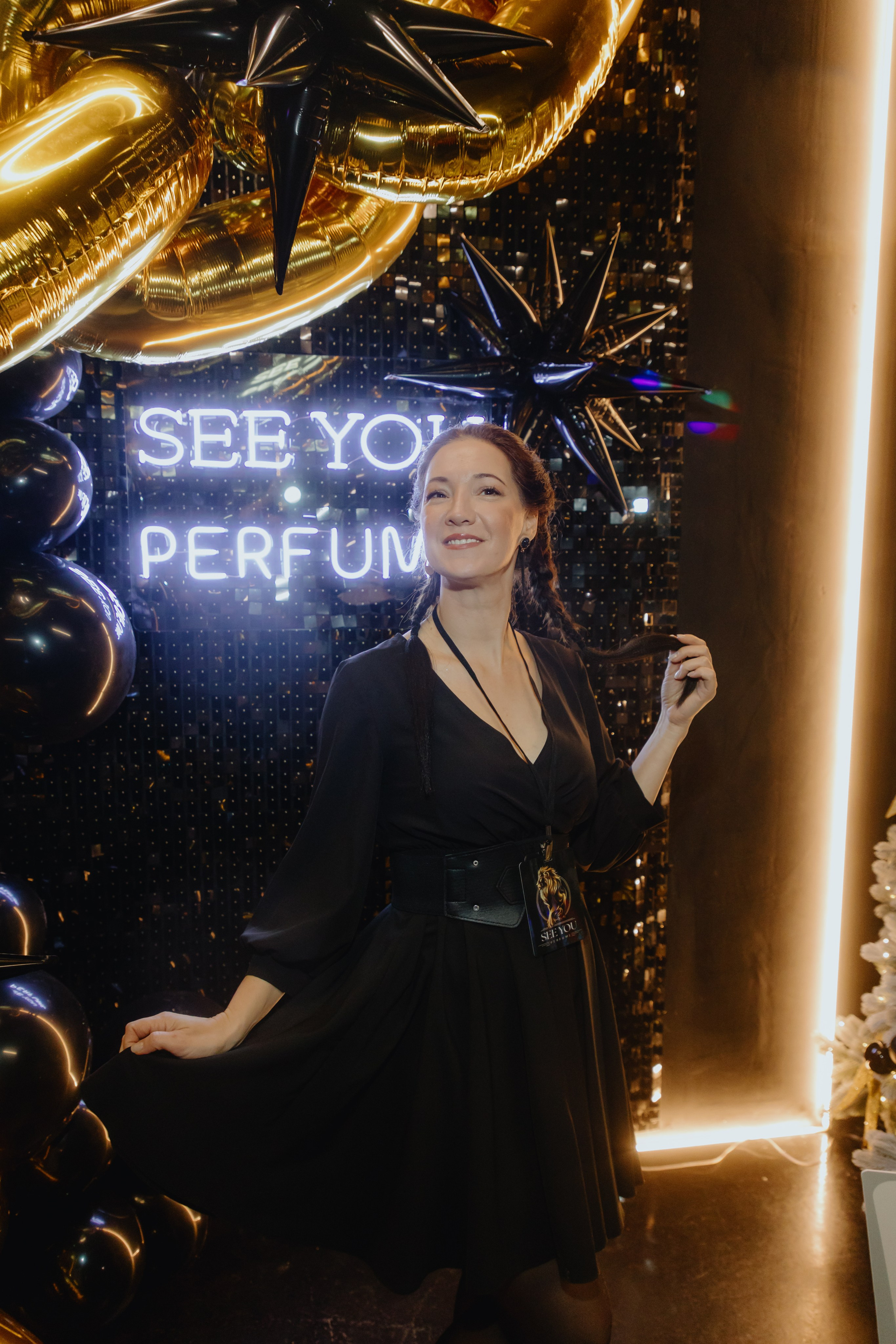 See `You Perfume. Фотограф в Москве и Санкт-Петербурге Дарина