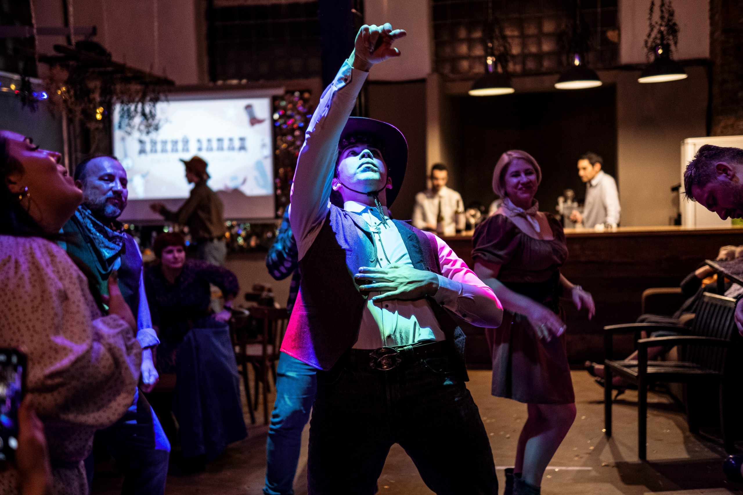 ДИКИЙ ЗАПАД: юбилей Игоря. КАРАМБОЛА: Организация праздников в Москве