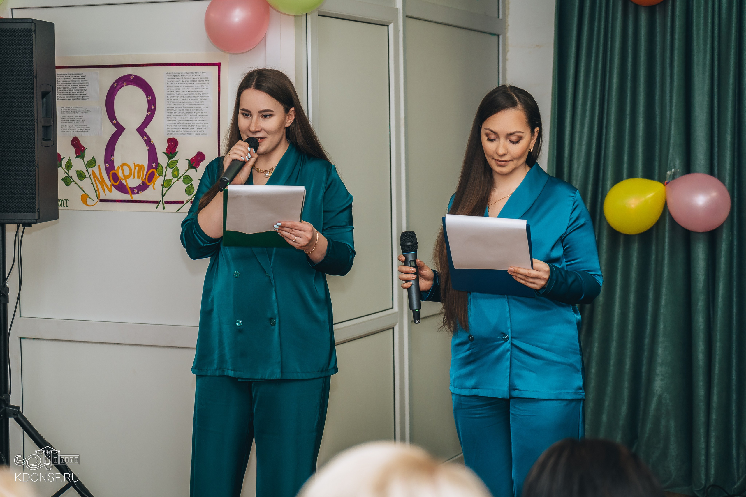 В преддверии праздника весны. Новотитаровский Дом культуры