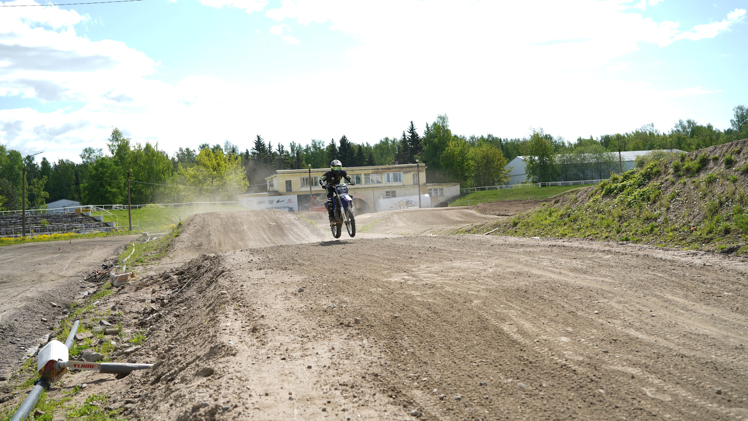 Катя Ли. Графический дизайнер Илья Левченко