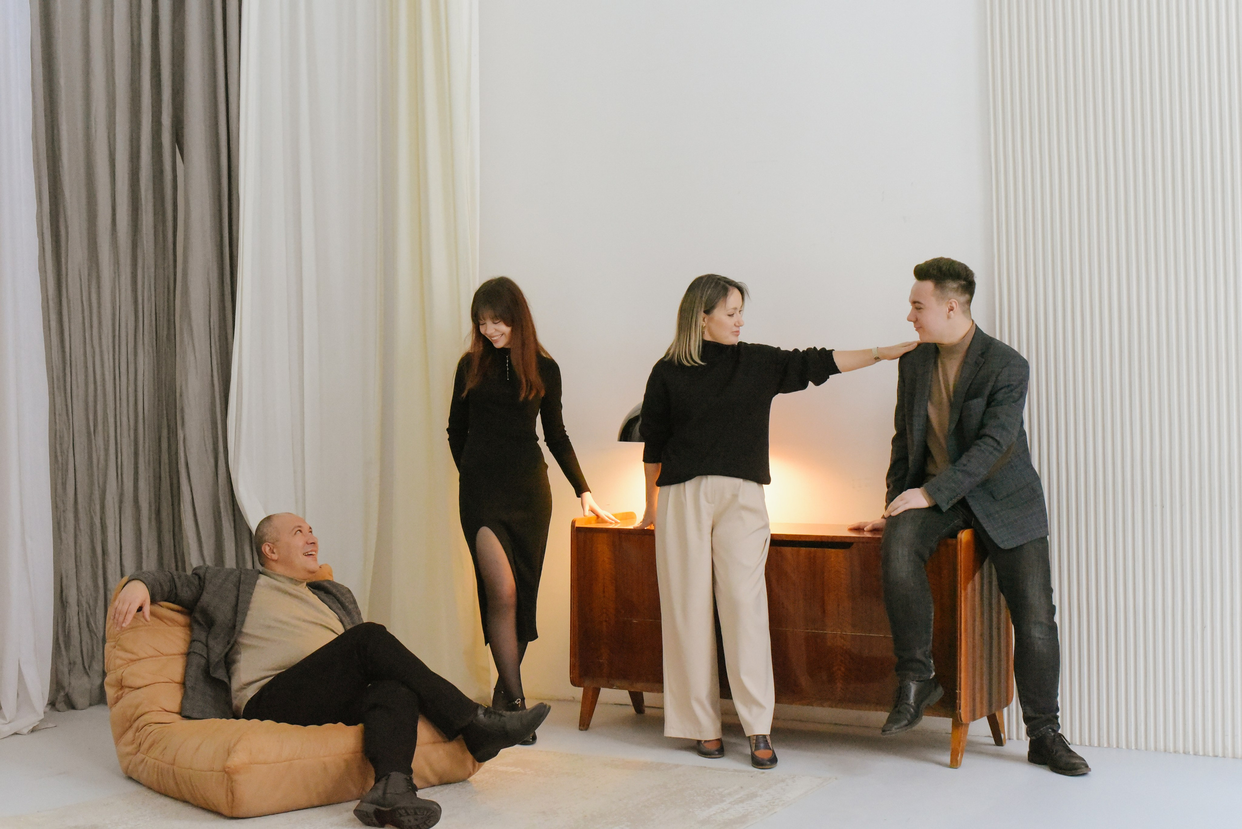 Молодые родители и взрослые дети. Фотограф Лола Волна, город Москва