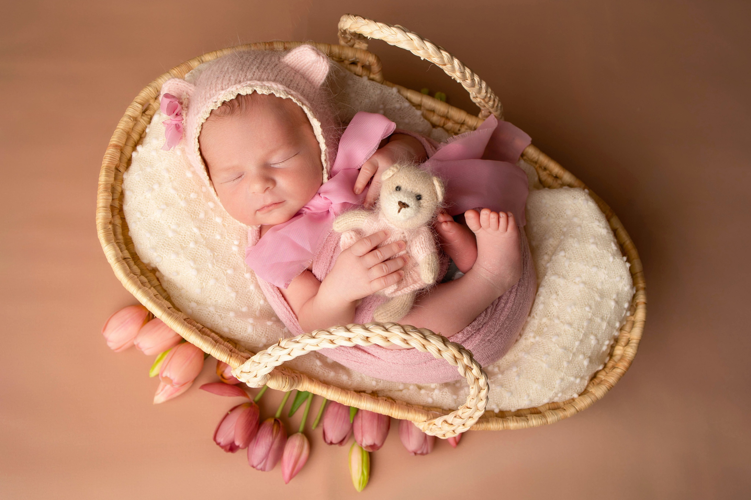 Нежная и милая фотосессия первых дней жизни Вашего ребенка в Минске. Фотограф новорождённых Минск — стоимость newborn фотосессии в Минске