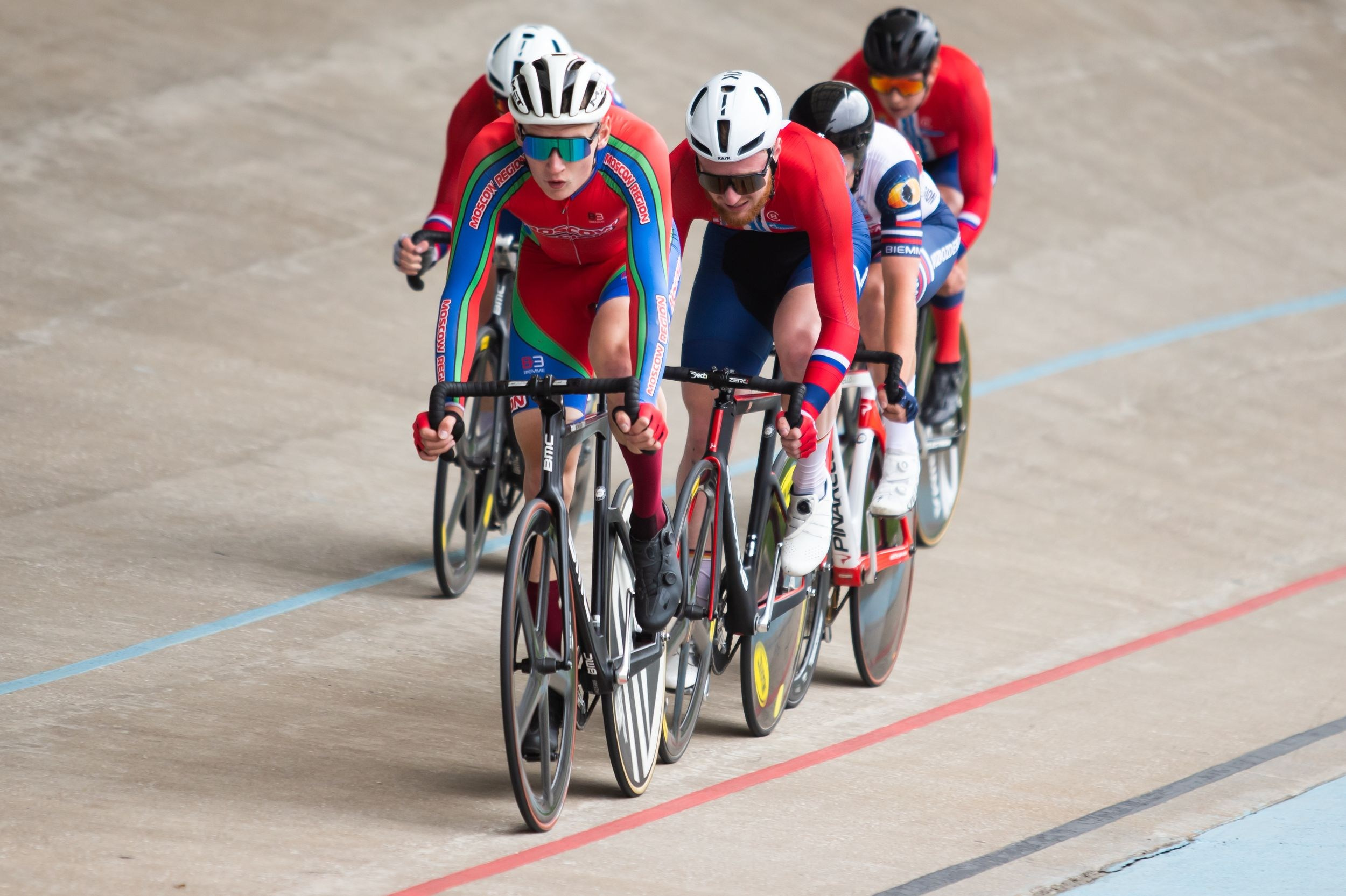 Соревнования по велоспорту «Большой приз Тулы» (19 мая 2023). Репортажный фотограф Алексей Пирязев