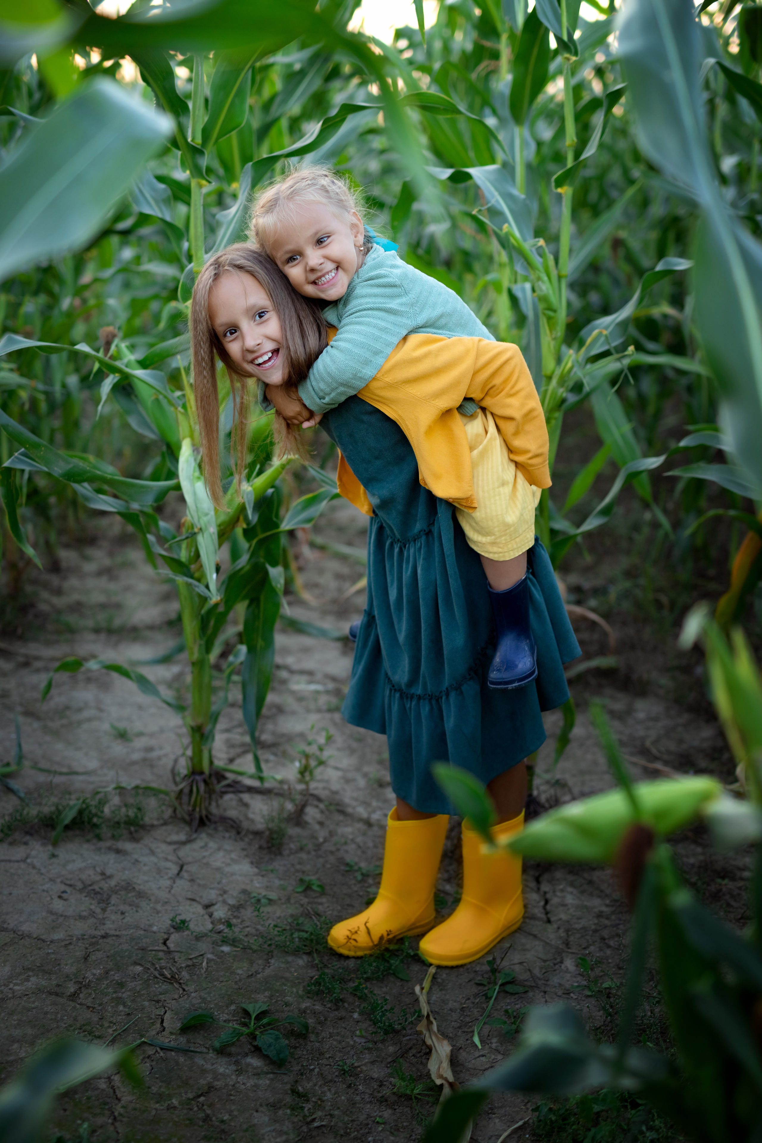 Эмоции, что может быть важней на детской фотосесии. Фотокомпания «Алые паруса» выпускные альбомы Москва и МО