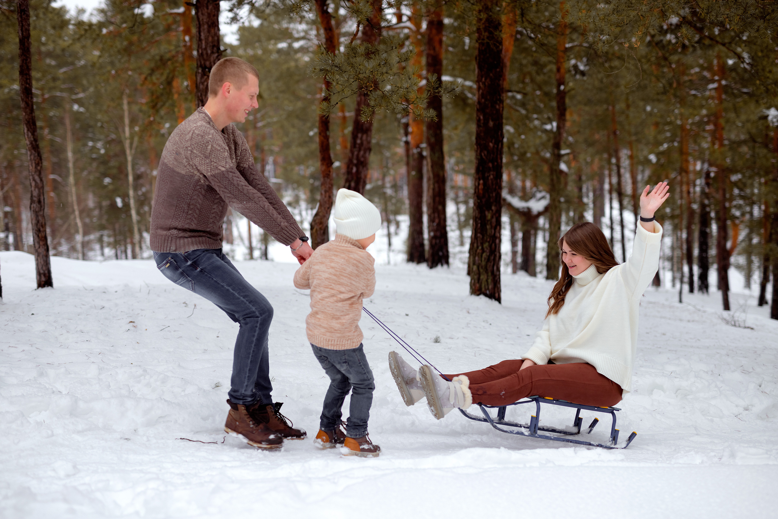 Семейный снеговик. Фотокомпания «Алые паруса» выпускные альбомы Москва и МО