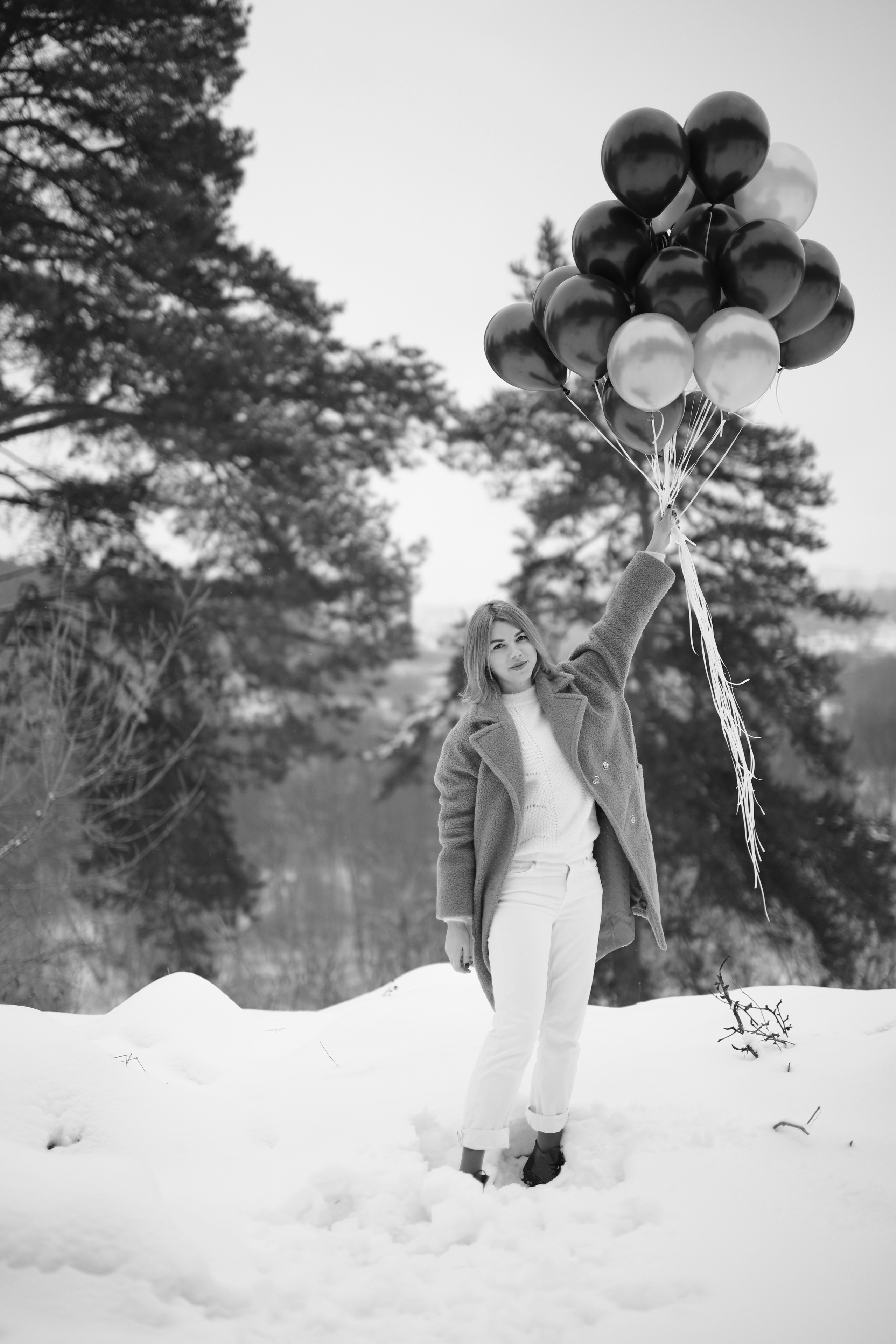 Катюша и воздушные шарики. Фотокомпания «Алые паруса» выпускные альбомы Москва и МО