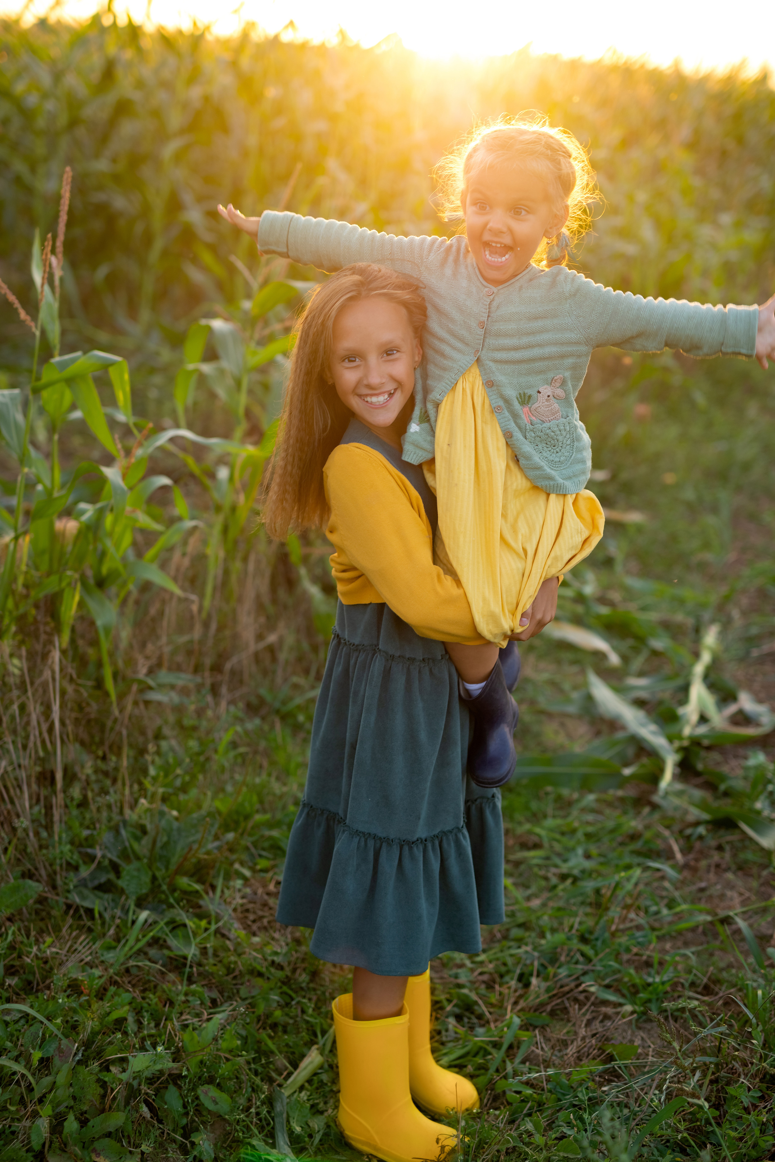 Эмоции, что может быть важней на детской фотосесии. Фотокомпания «Алые паруса» выпускные альбомы Москва и МО