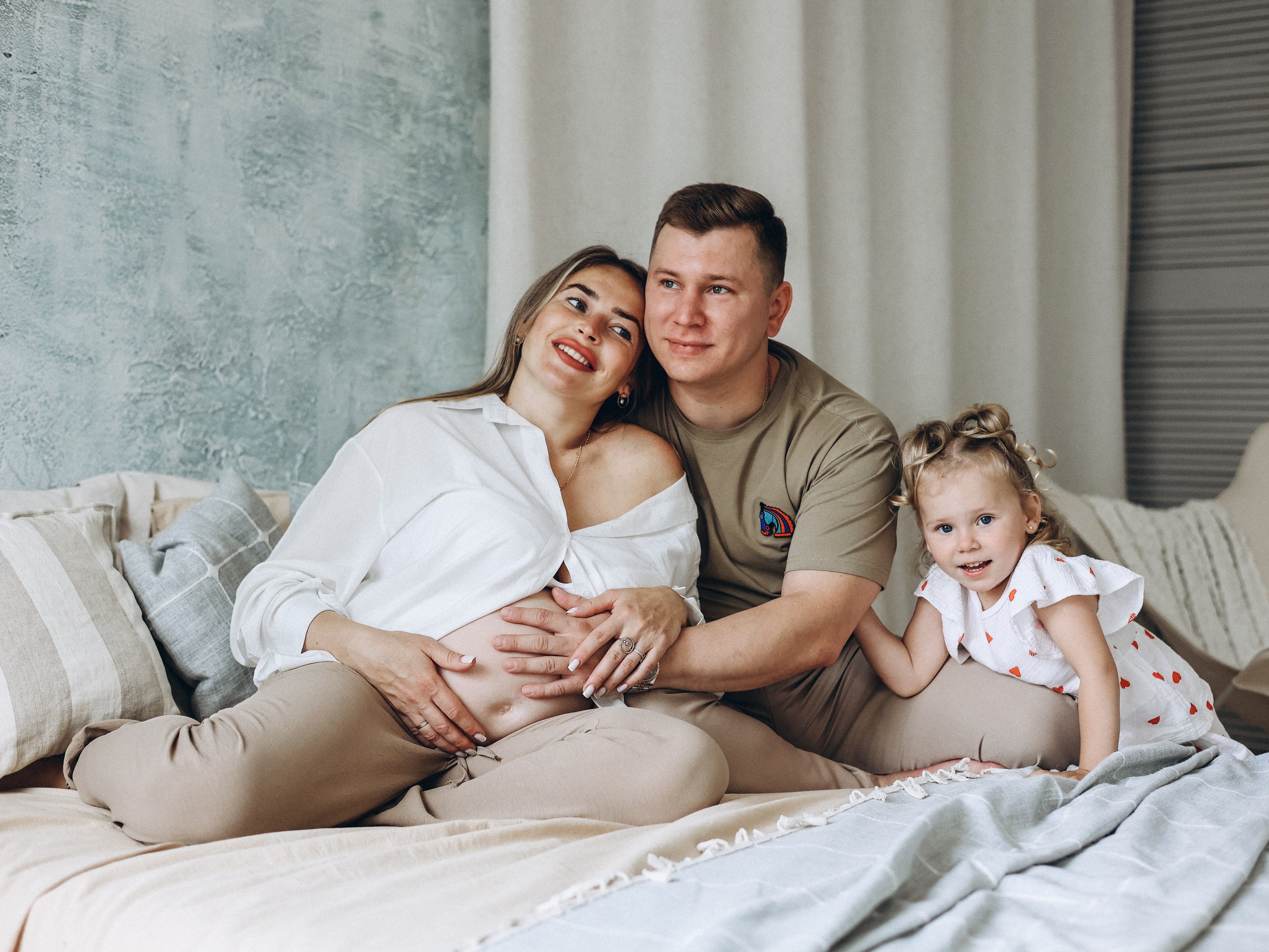 Семейная фотосессия, фотосессия беременности, фотостудия Вилла Нина, Villa Nina г. Екатеринбург. Семейный и детский фотограф в  г. Екатеринбурге Холодова Юлия