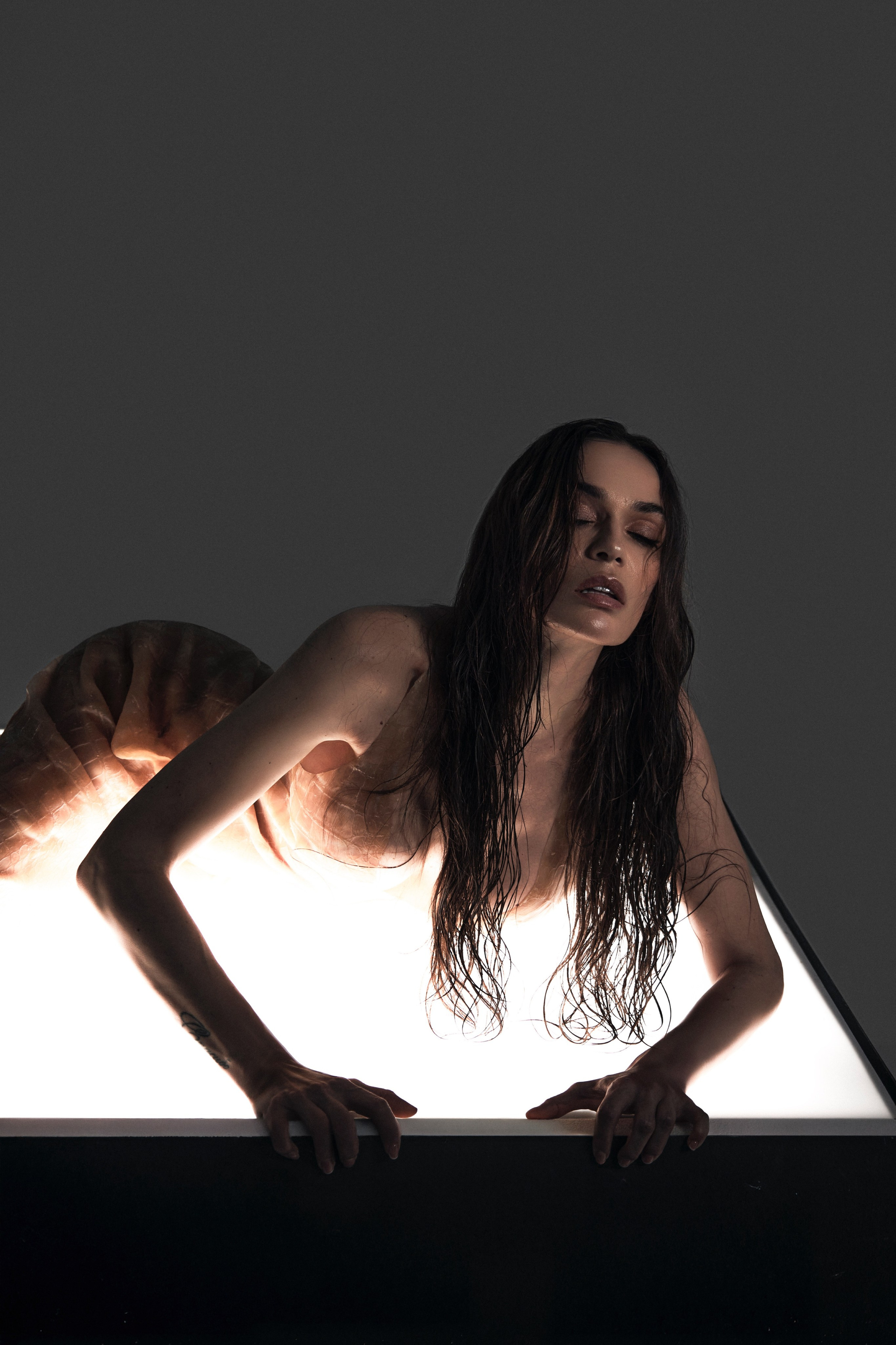 Alena Vodonaeva. Jonyiti