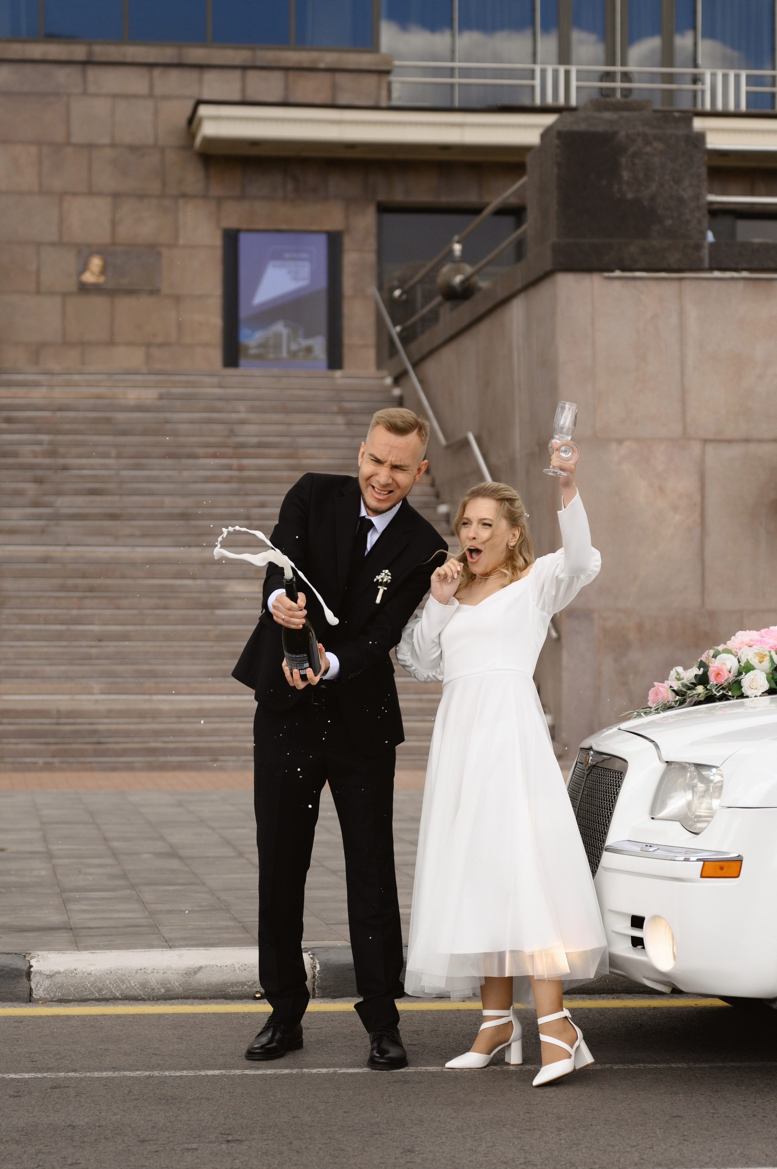 Свадебная съемка в Ростове, прогулка на яхте и семейный ужин за городом