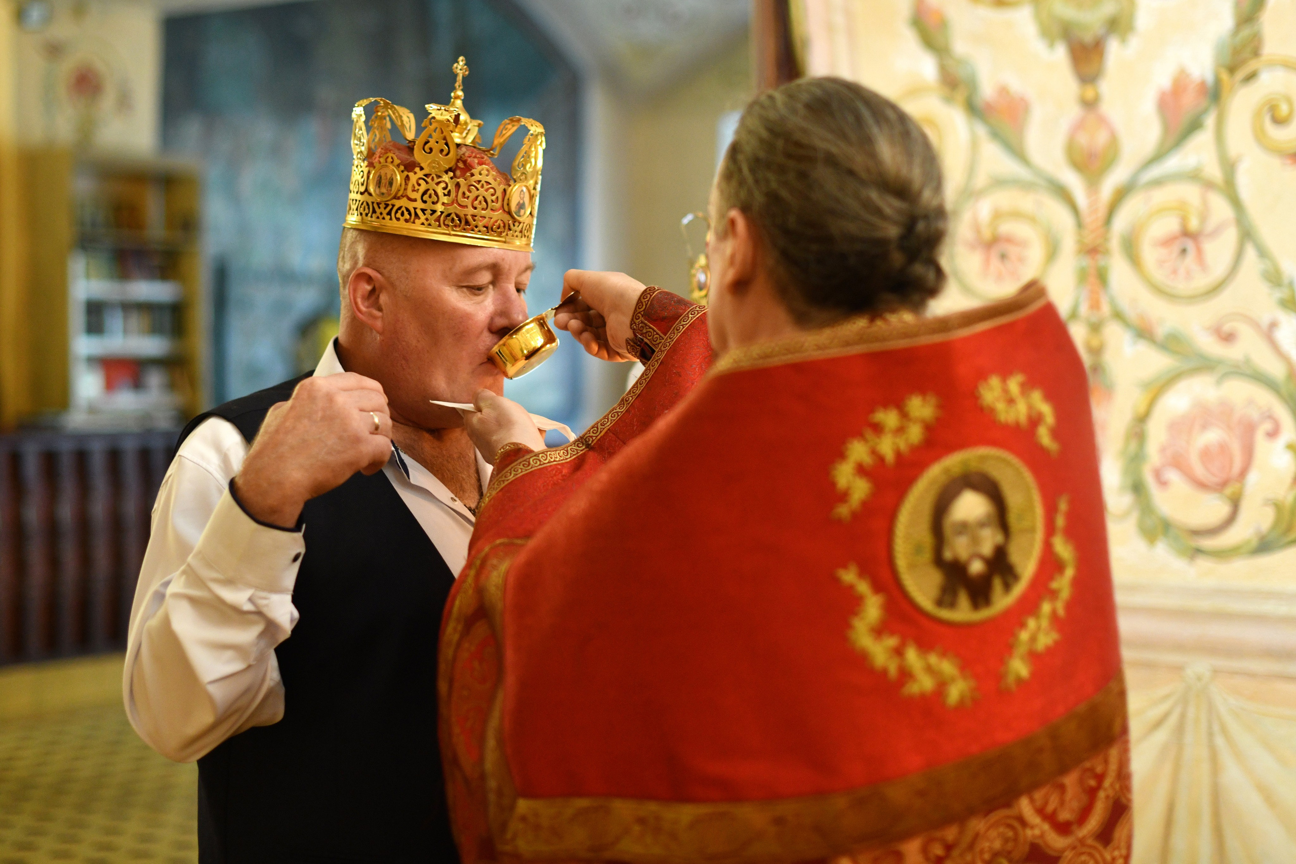 Венчание Ирины и Павла в Никольском Храме в Щёлково. Фотограф Крещения и Венчания в Москве и МО