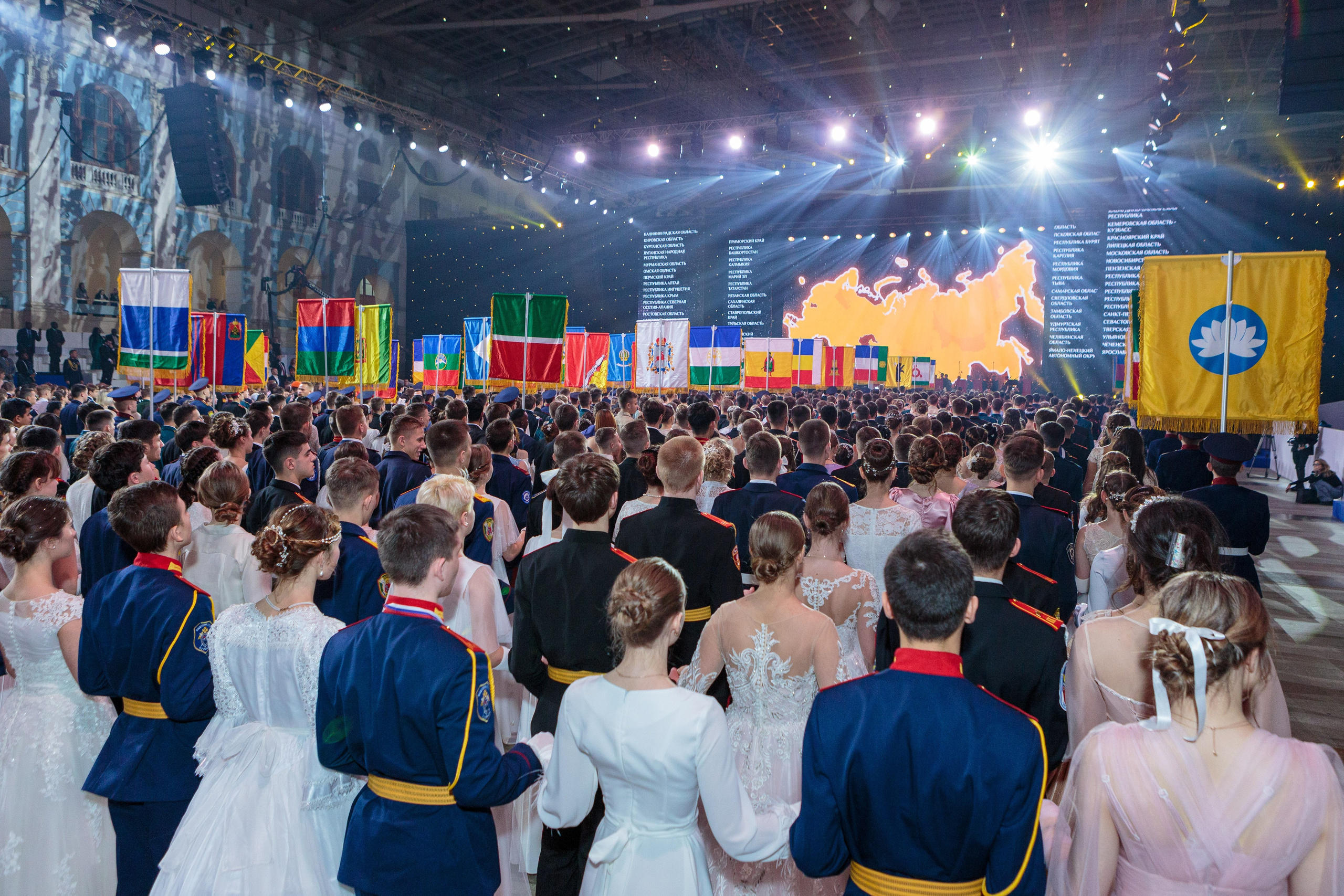 VIII «Международный Кремлёвский Благотворительный Кадетский Бал». Рекламный, предметный, репортажный, семейный фотограф и художник в Москве