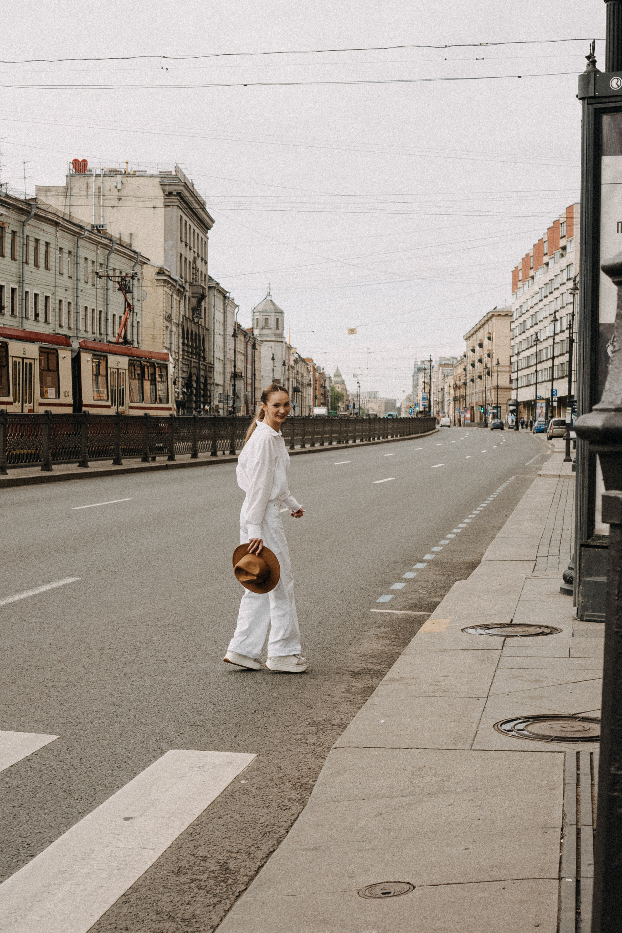 МЫ ГУЛЯЛИ ПРО КРЫШАМ ПИТЕРА. Профессиональный фотограф, Санкт-Петербург — Виктория Богомолова
