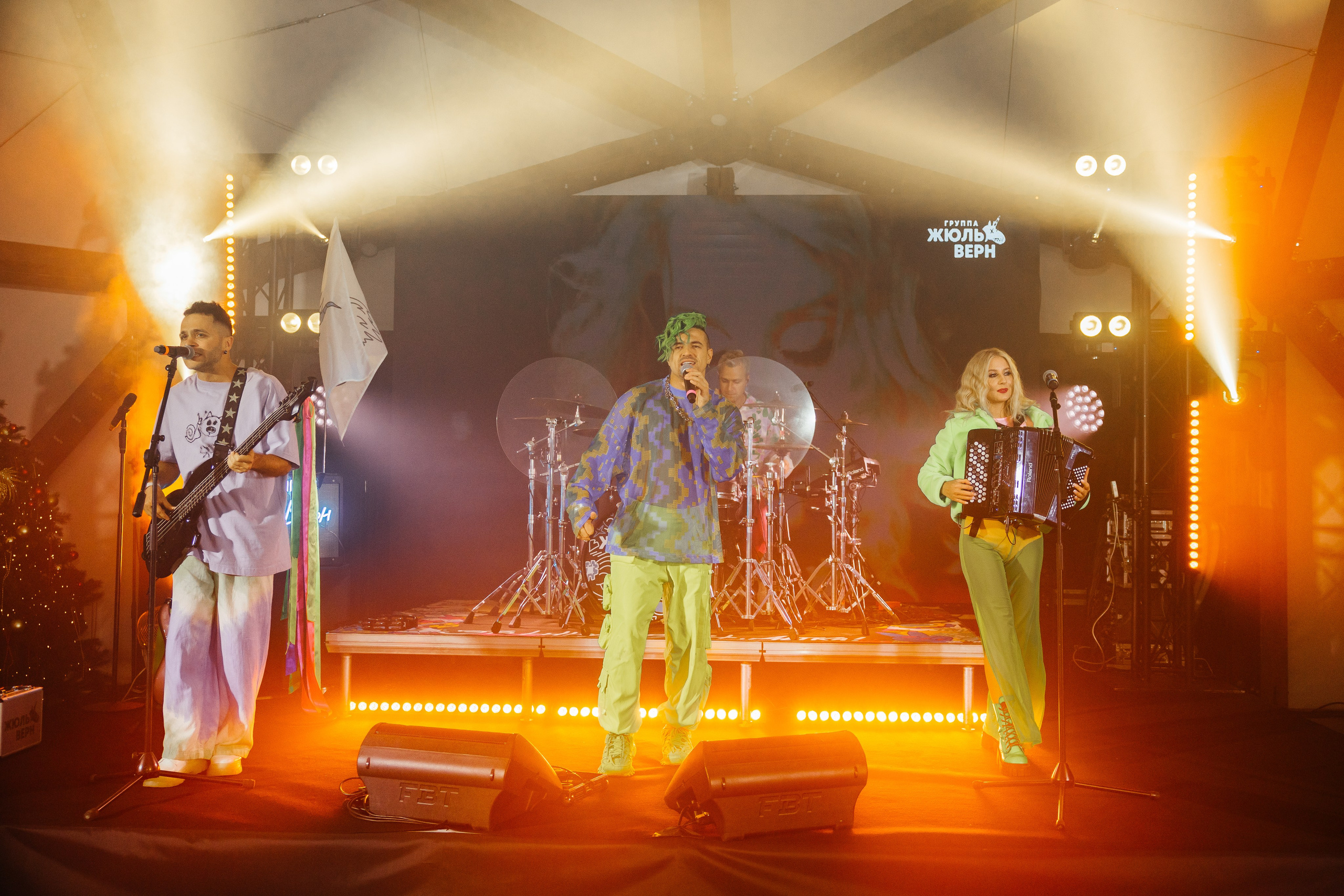 Снимал репортаж для «Газпром нефть», Газстройпром, Росатом, ОЗОН, Мегафон, ВТБ, Т-Банк, Unilever, Материа Медика Холдинг. Фотограф Serg-Epic — Сергей Клепиков