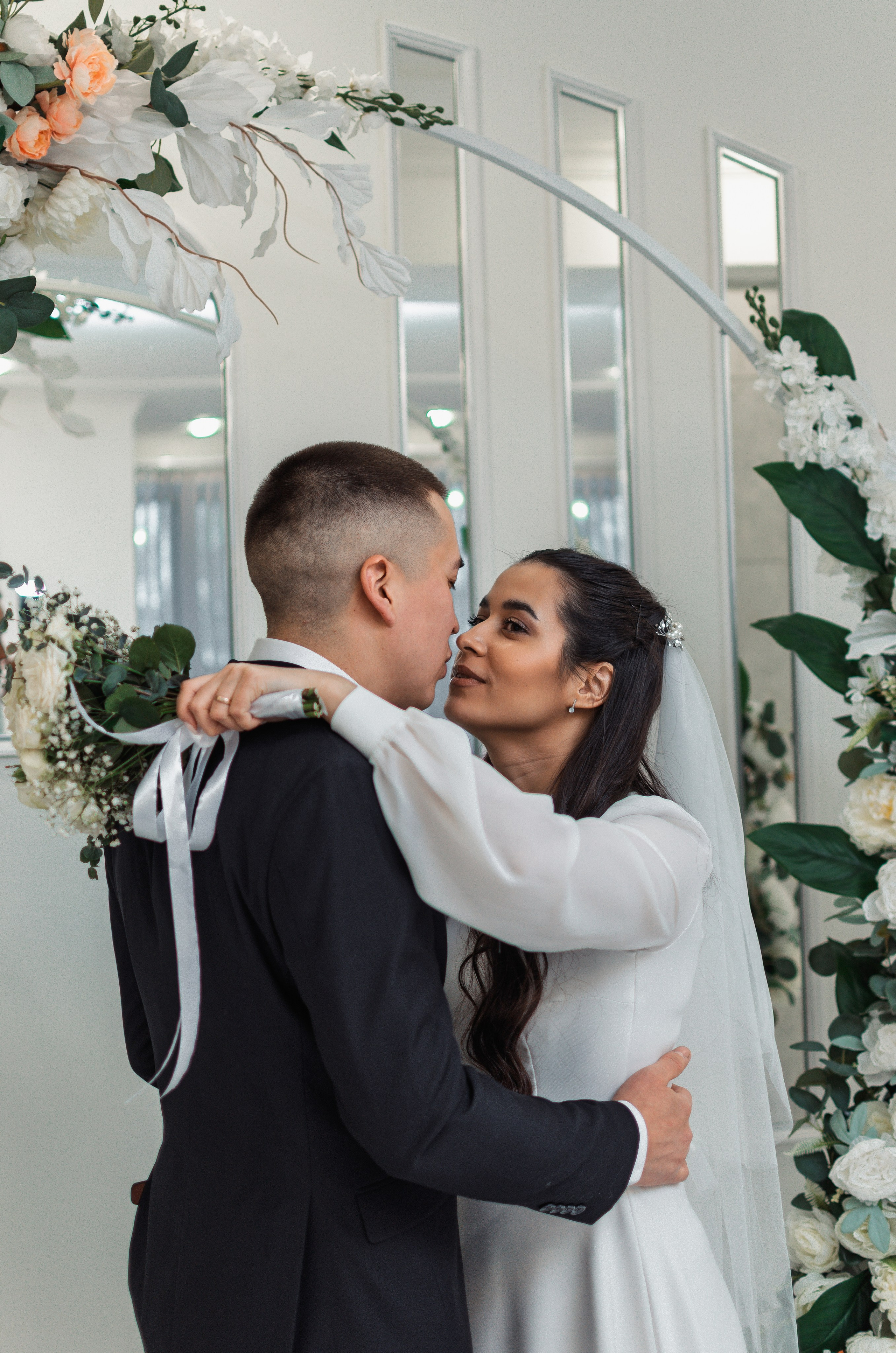 Загс Титова 26, г. Екатеринбург, фотограф Анастасия Прошутинская