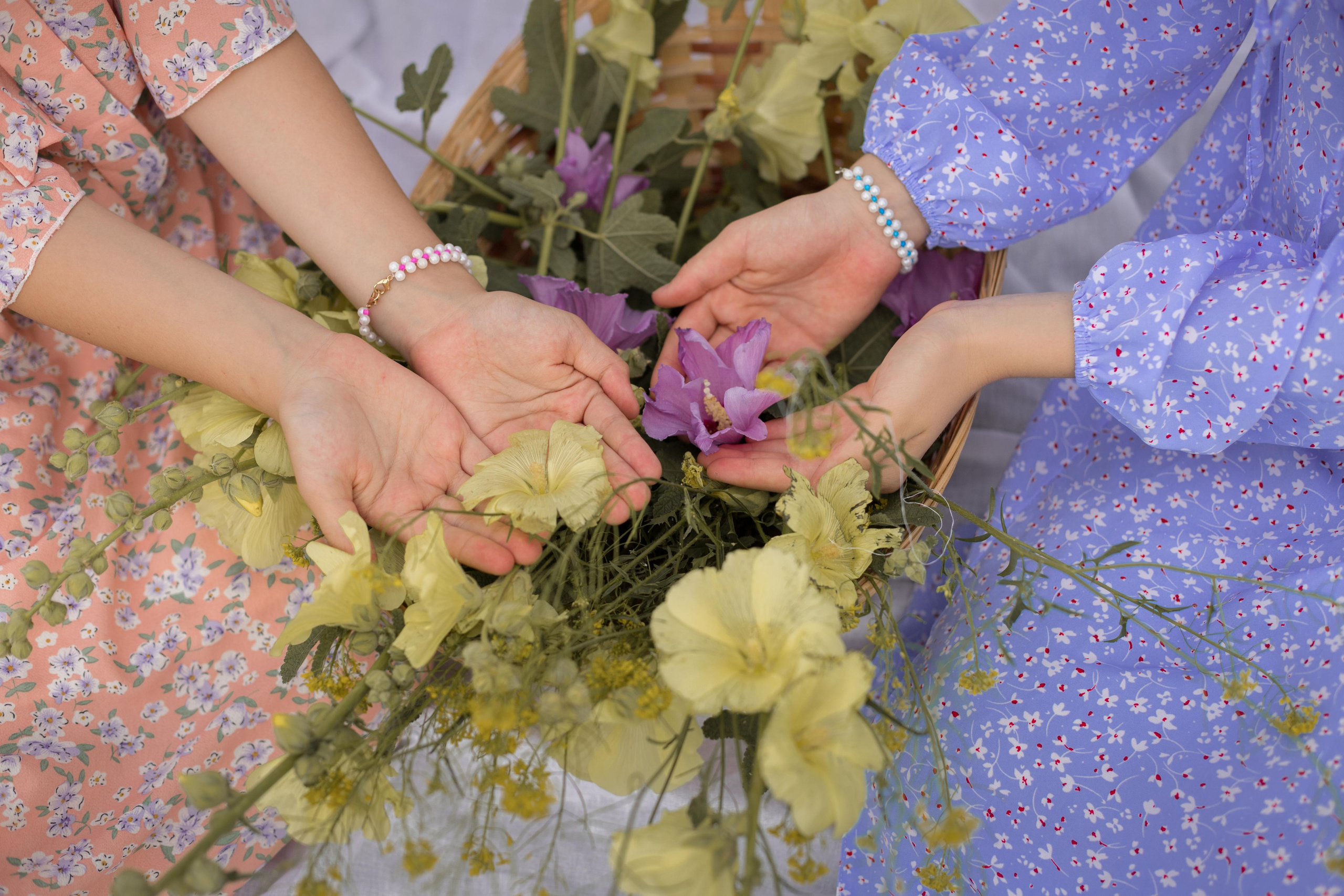 Подружки). Школьный фотограф в г. Нальчик Галимат Абитова