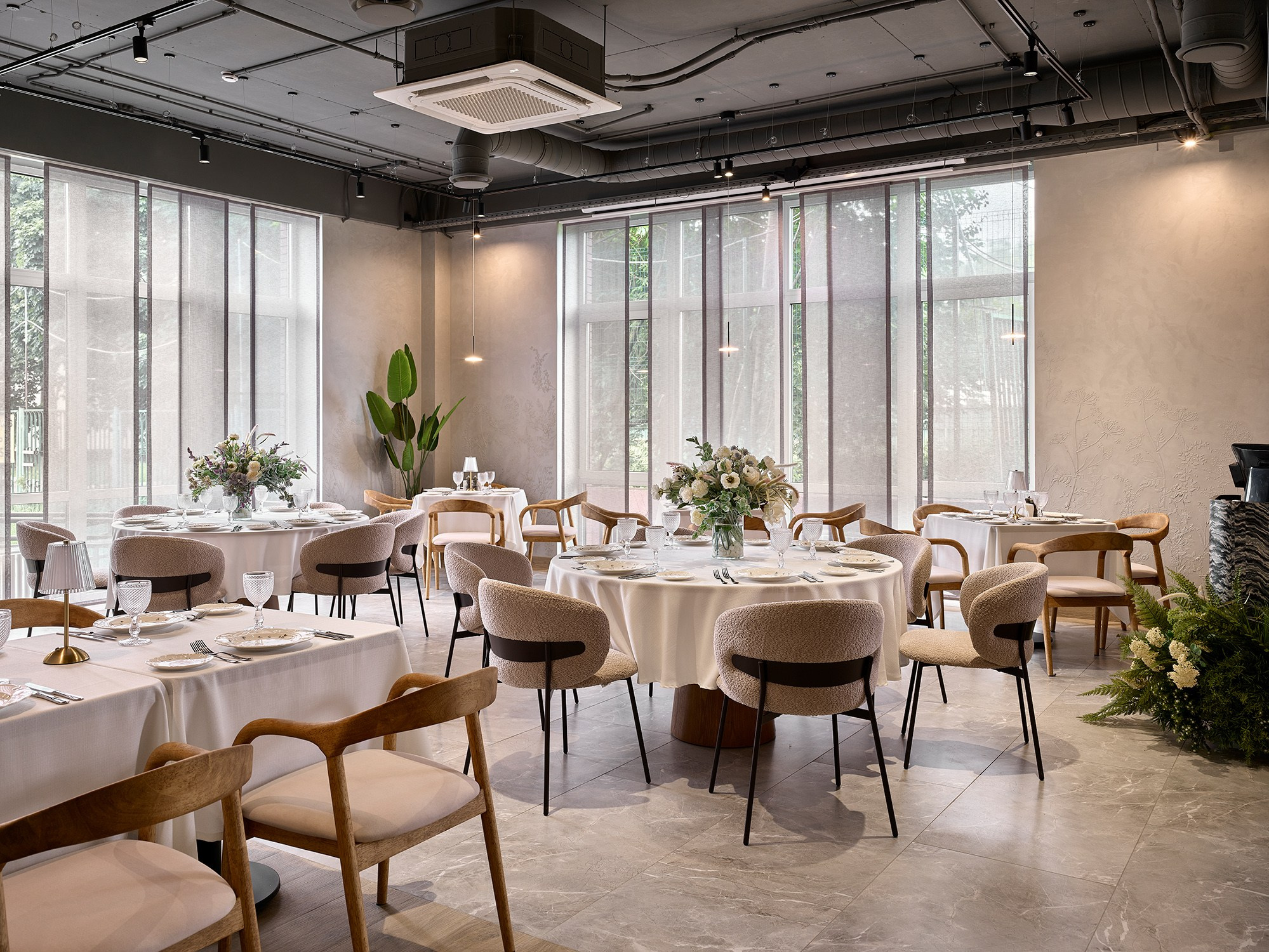 Ресторан «ЧИСЛА». Дизайнер интерьера Ксюша Шакирова, создание дизайн проектов под ключ