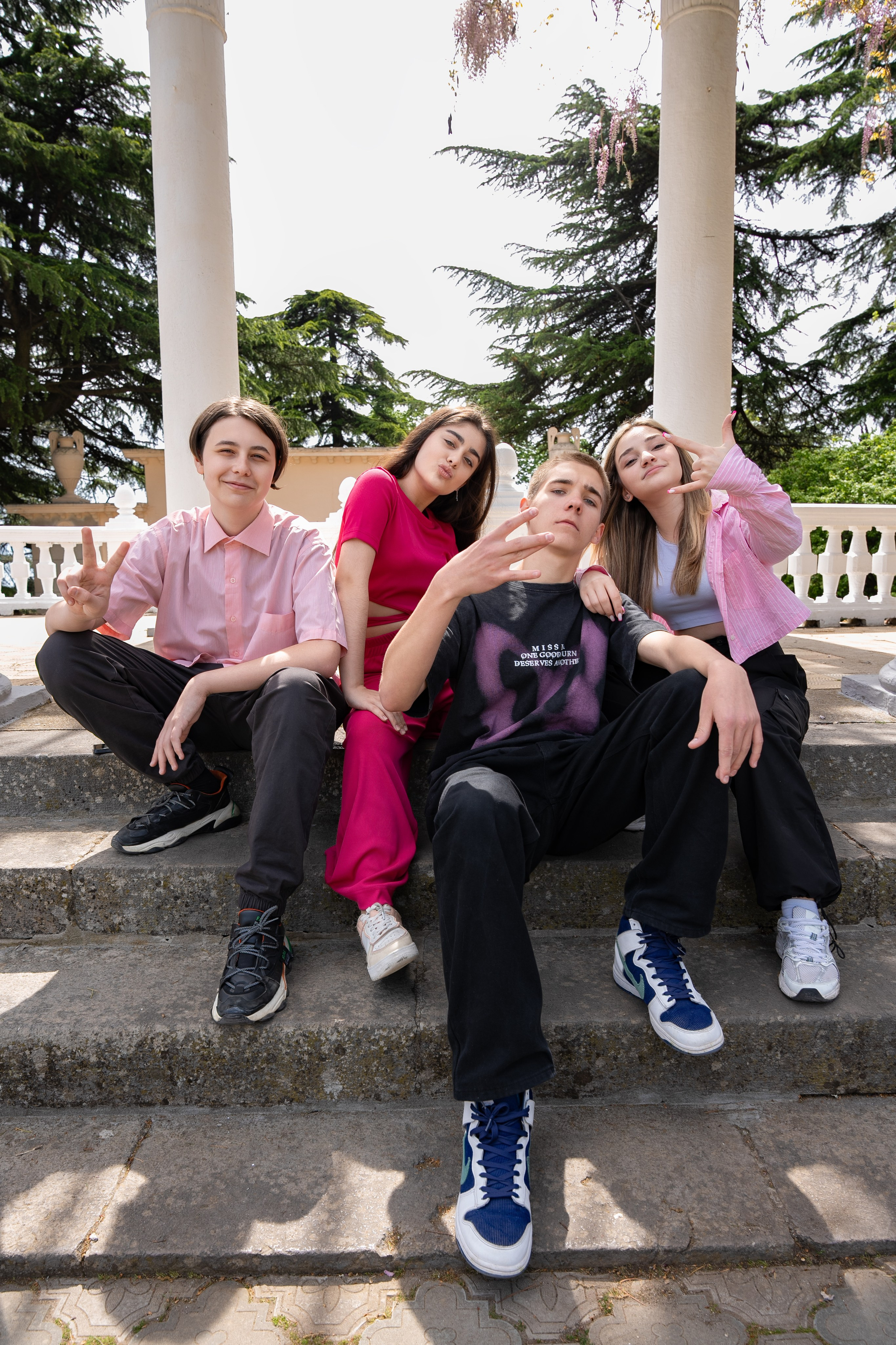 Счастливчики прошлых сезонов. RnestAlbums — выпускные альбомы в Симферополе, Севастополе и Ялте