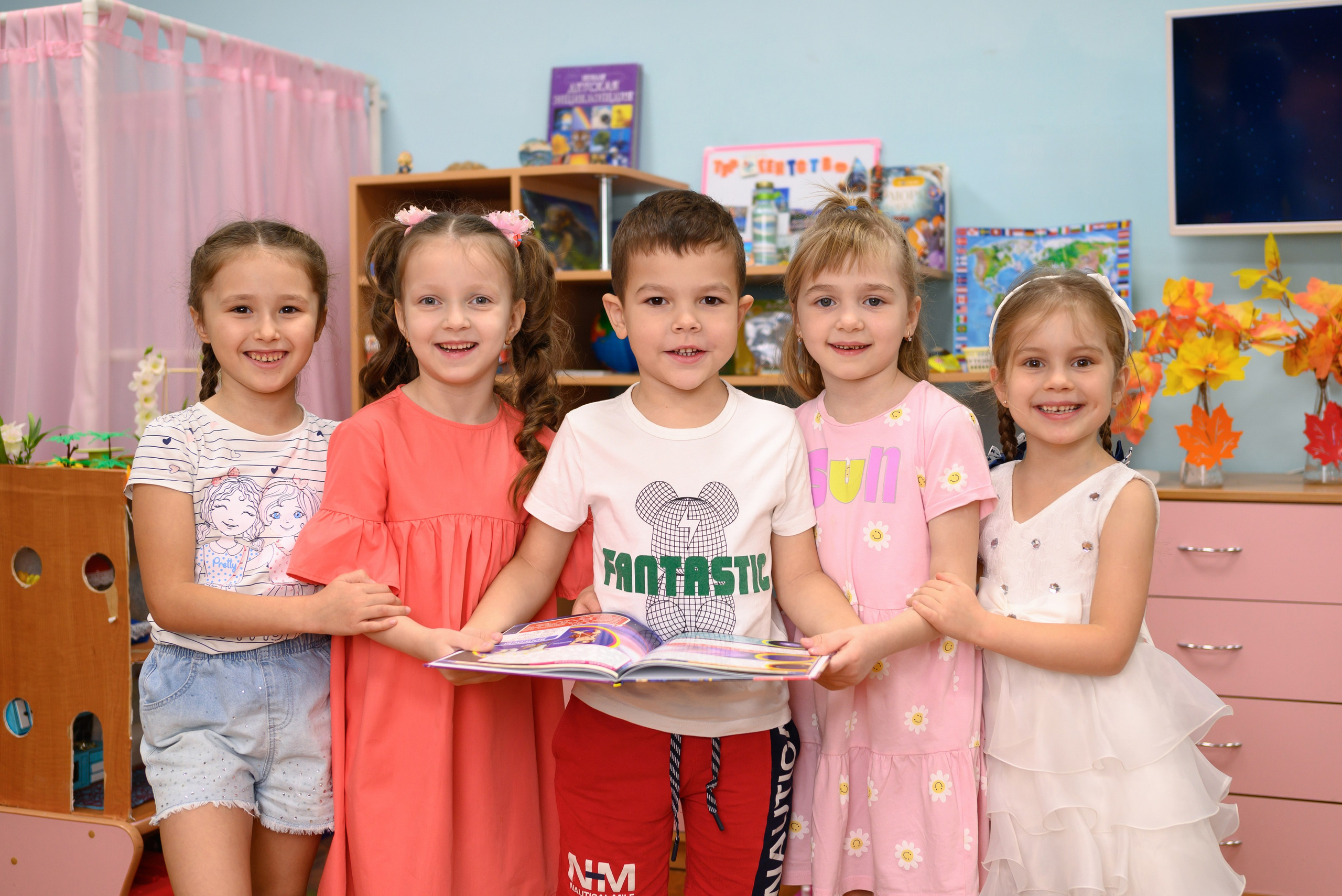 Детский сад. Фото. Современные выпускные альбомы. Воткинск