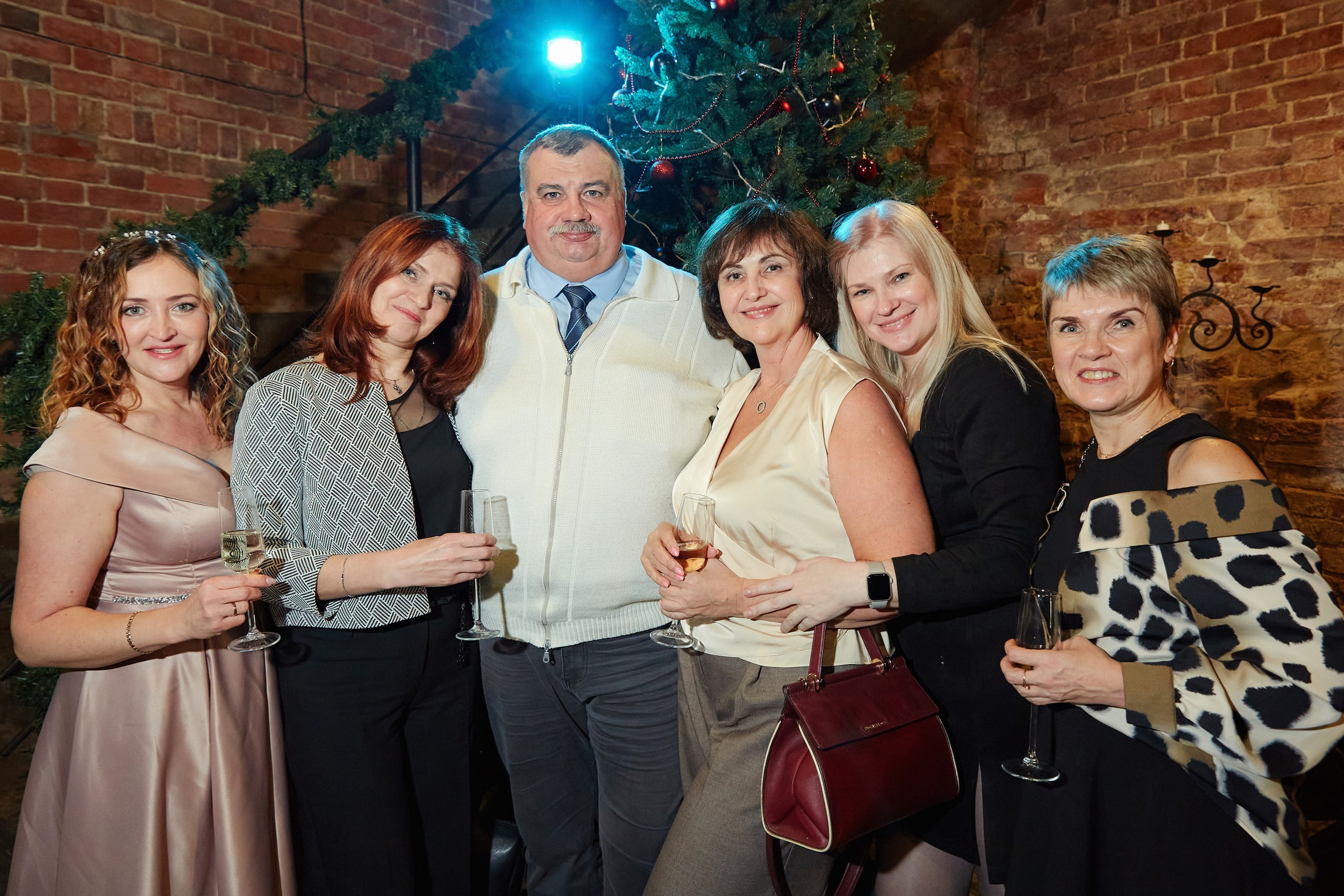 Компания Clarity / Пространство HIDE. Антон Артюшин, портретный фотограф. Москва