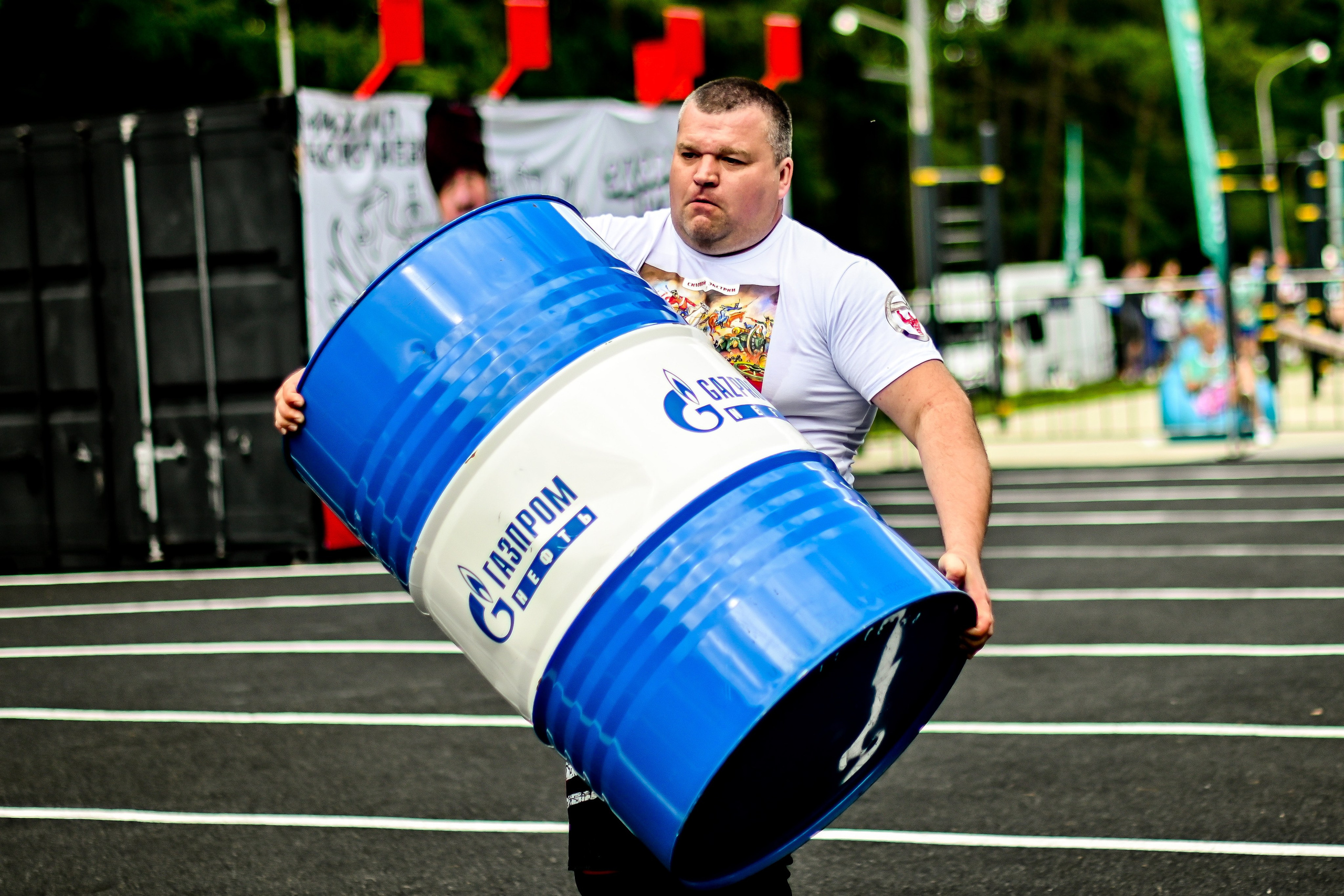 СТРОНГ. Фотограф для бизнесконтента, репортажей и семейного альбома в Москве