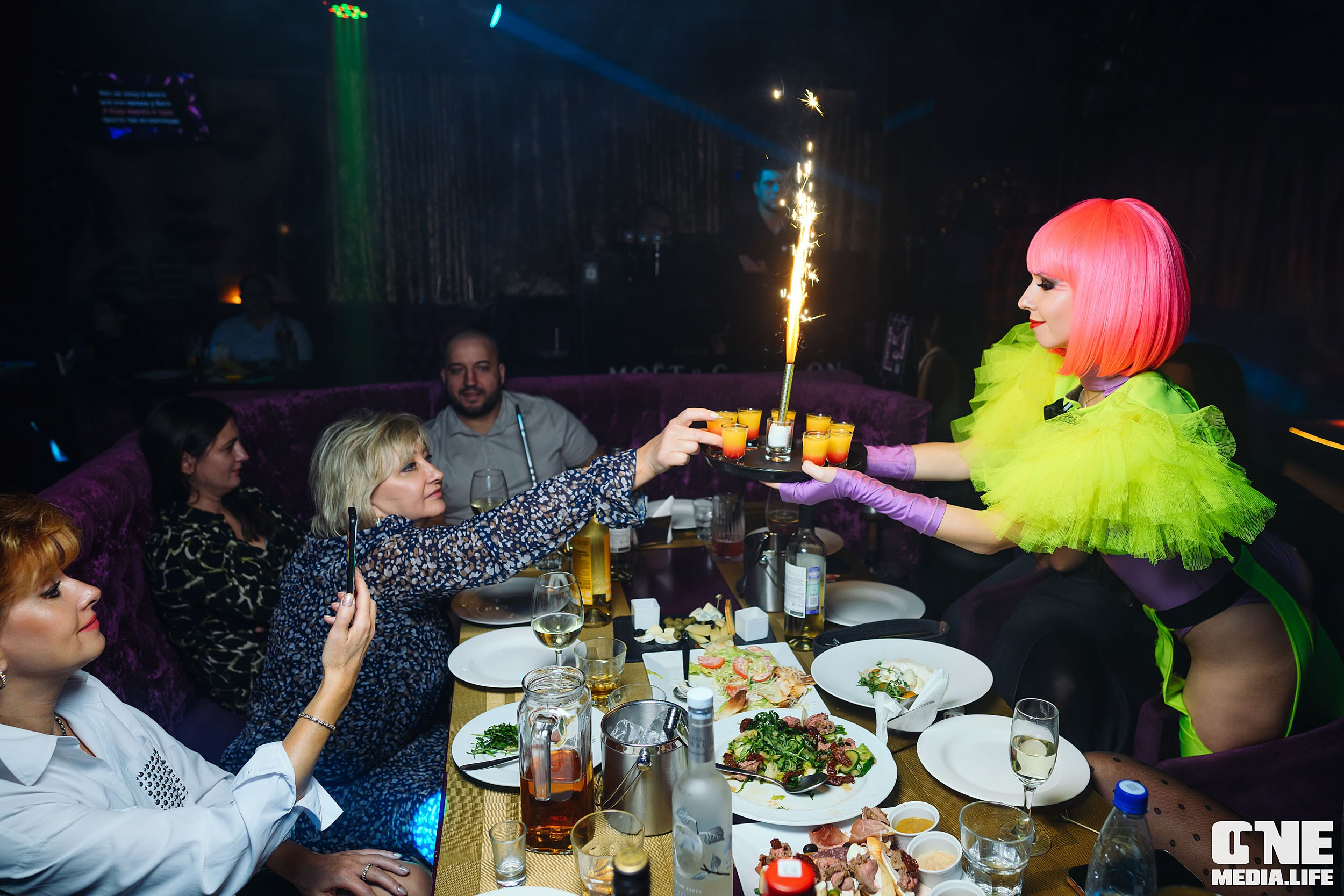 Фоторепортаж из караоке-клуба Эйфория. One Media Life: фоторепортажи, фотоотчеты с мероприятий и заведений