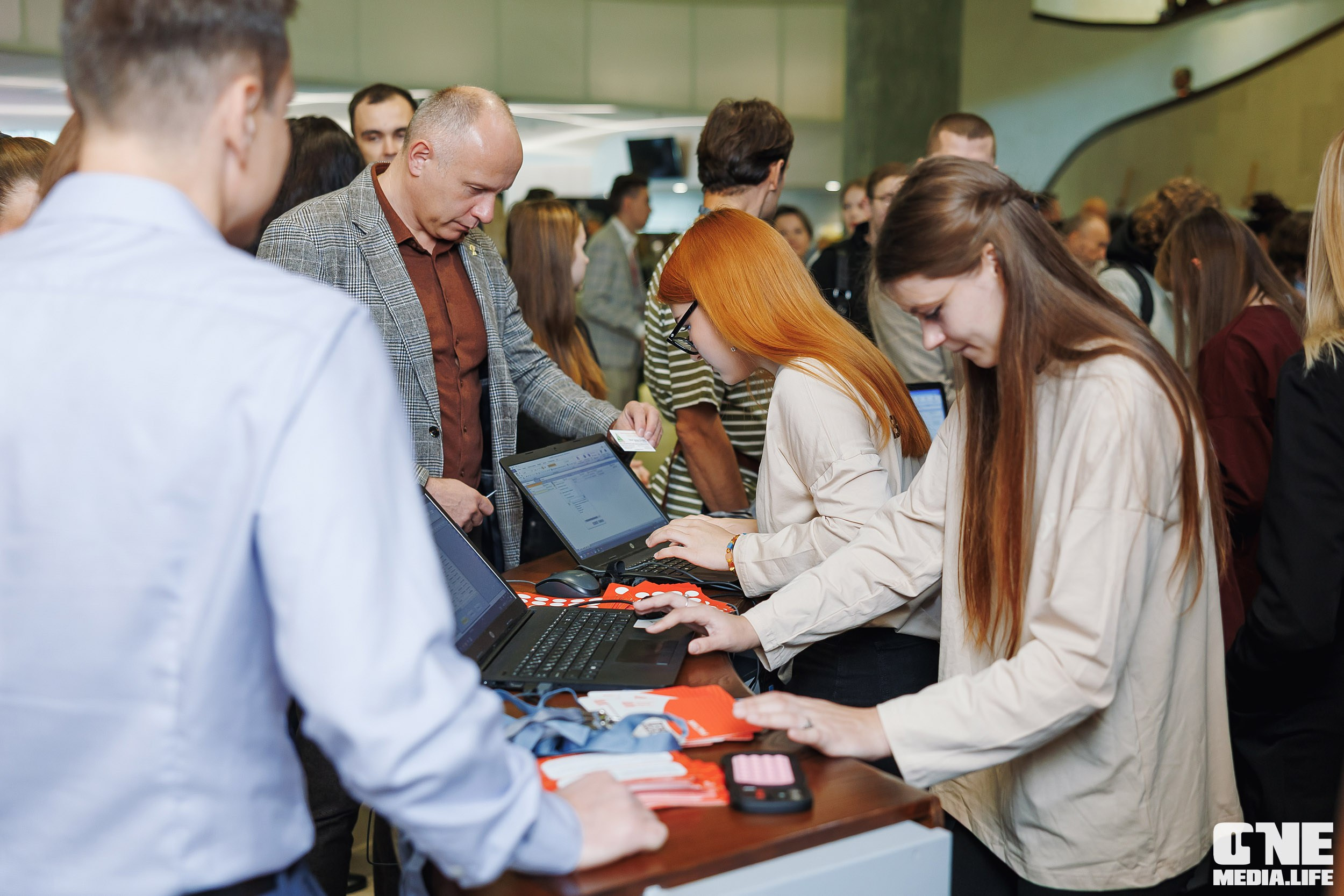 Фоторепортаж VII Международный форум «Вселенная бизнеса. Время Побед». One Media Life: фоторепортажи, фотоотчеты с мероприятий и заведений