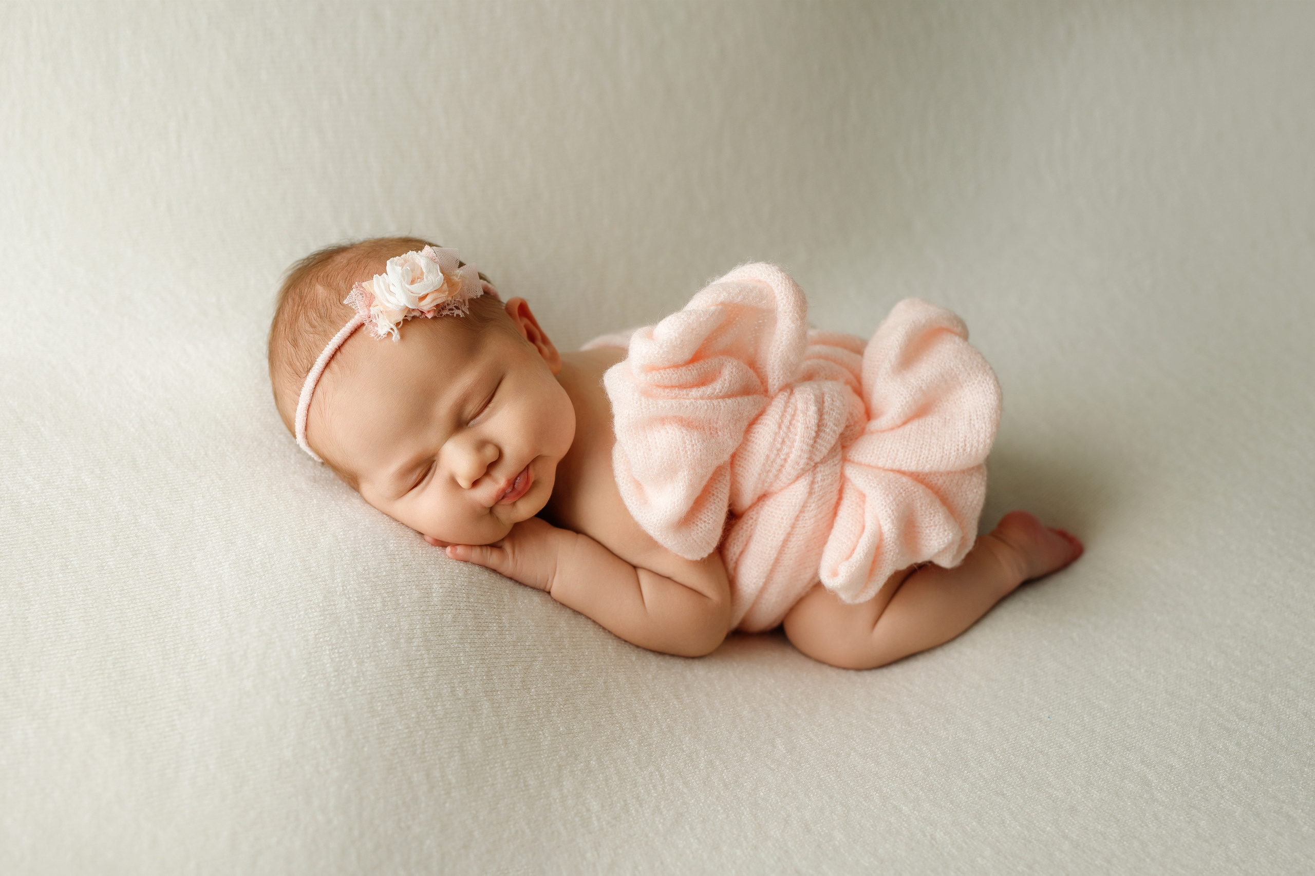 Фотосессия малыша Екатеринбург. Фотосессия новорождённого Екатеринбург. Фотограф newborn Екатеринбург. Фотограф новорожденных Екатеринбург. Фотограф Екатеринбург. Фотосессия Екатеринбург. Фотосессия под ключ Екатеринбург 