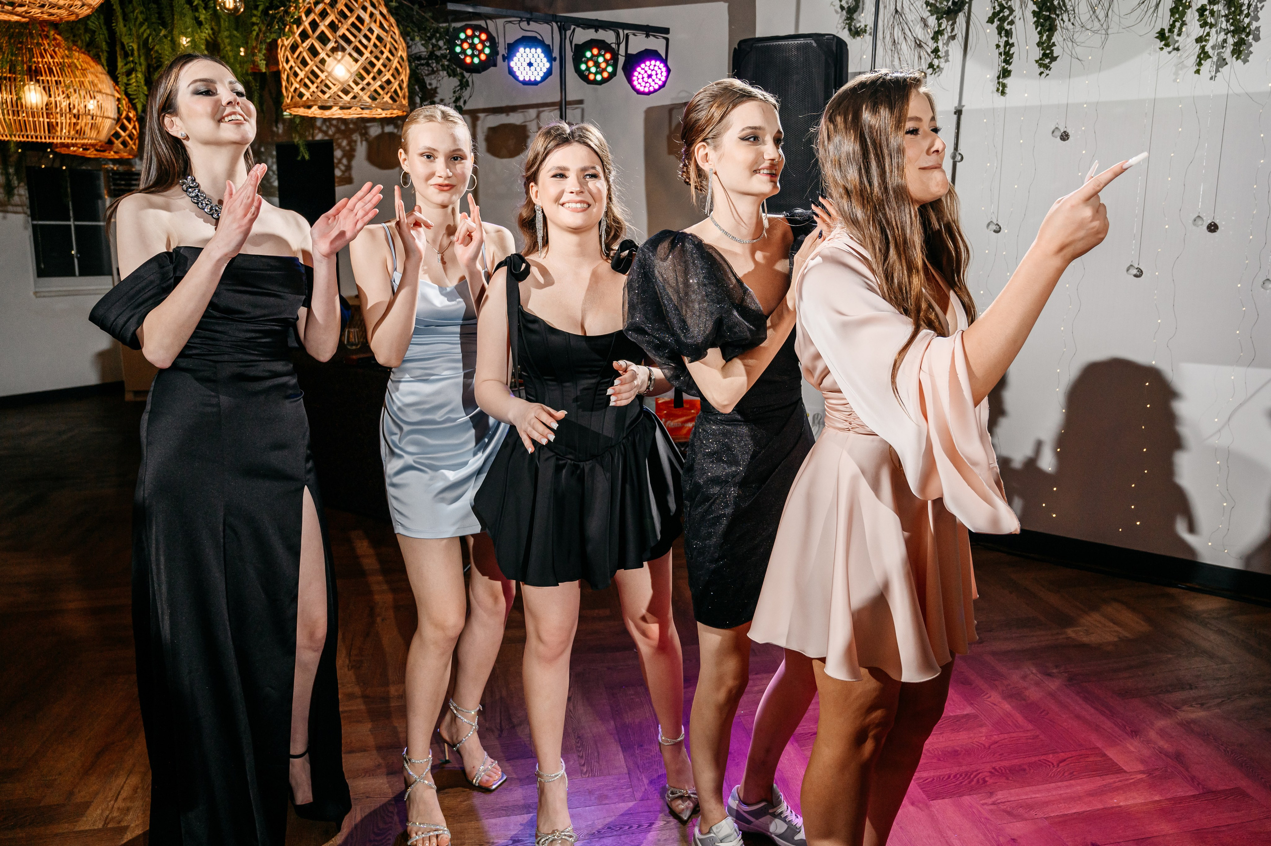 Выпускной Школа № 7. Фотограф Владивосток. Игорь Кирсанов