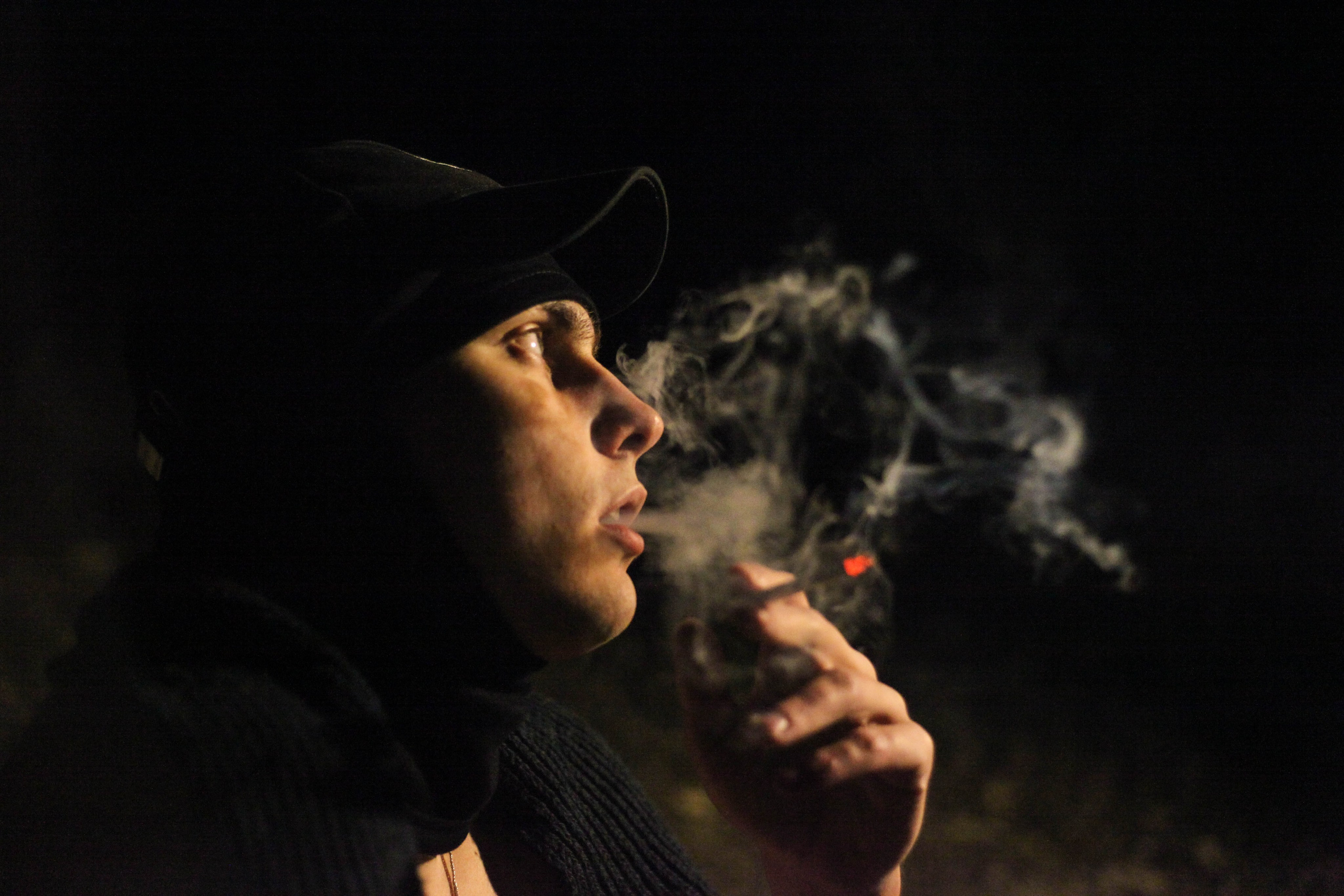 «Затянутая тишина: воспоминания прошлой жизни». Уличный фотограф Города N