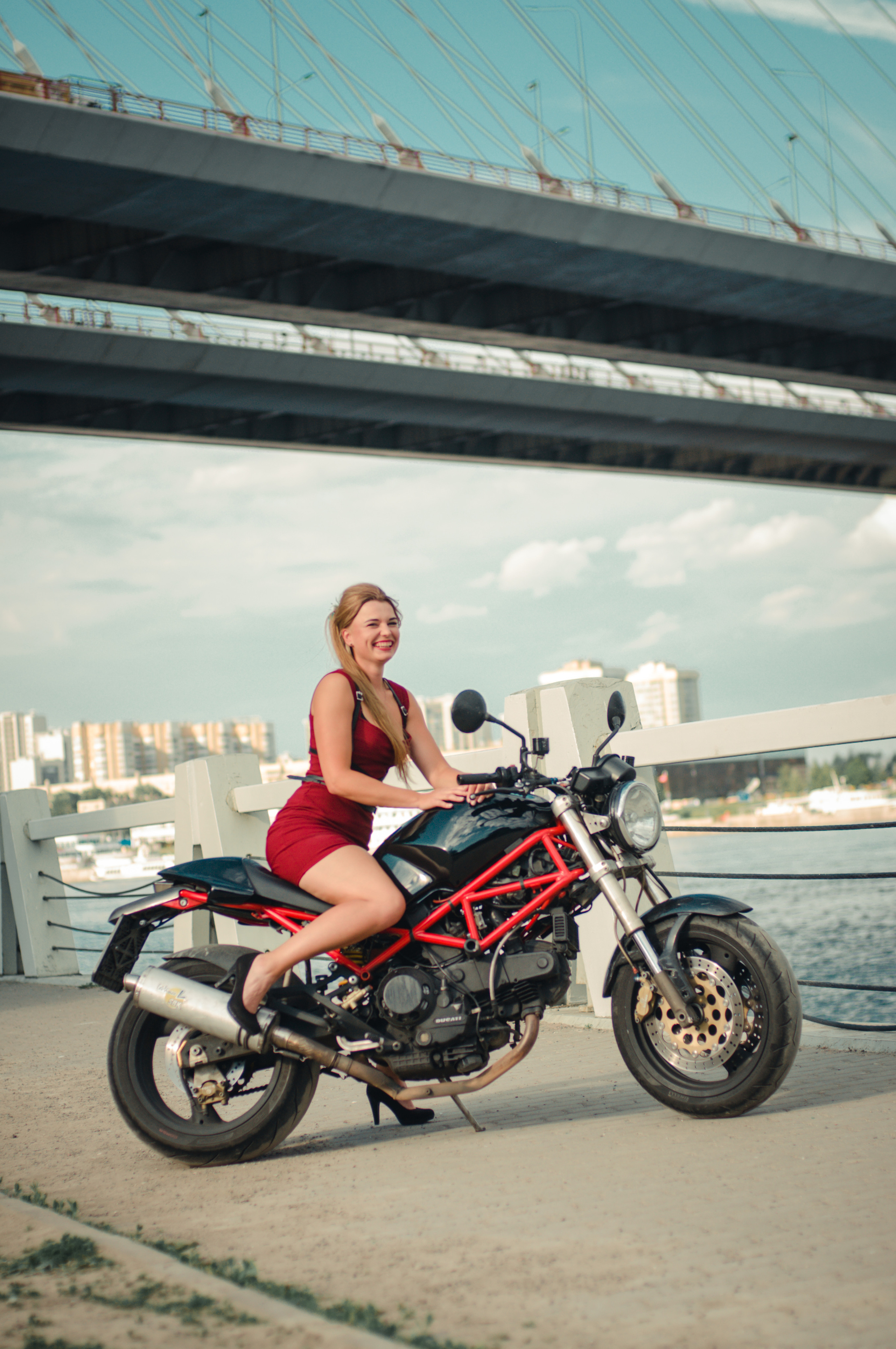 Дарья. Вантовый мост. Фотограф в Санкт-Петербурге и Ленинградской области