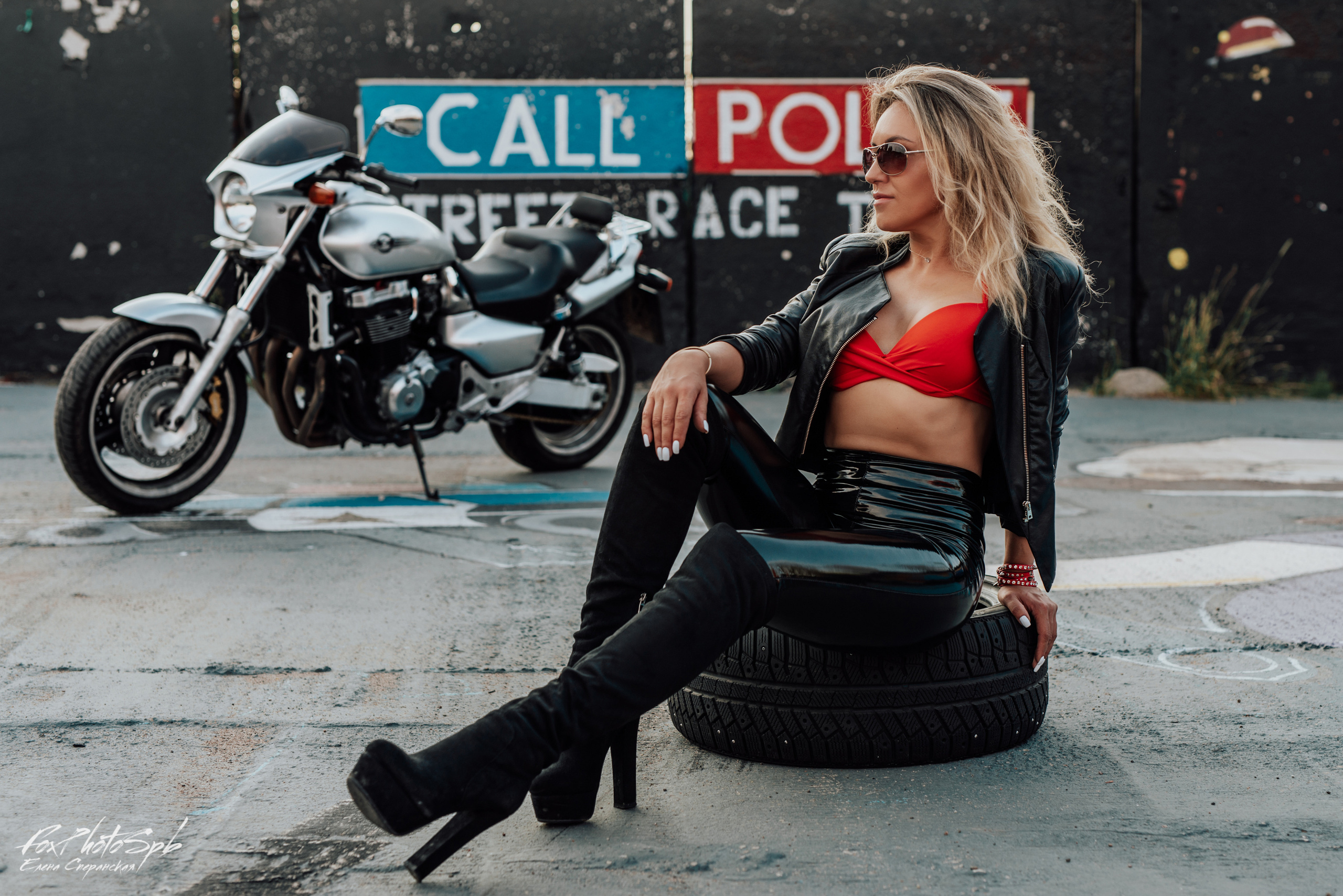 Ольга и HONDA X4. Фотограф в Санкт-Петербурге и Ленинградской области