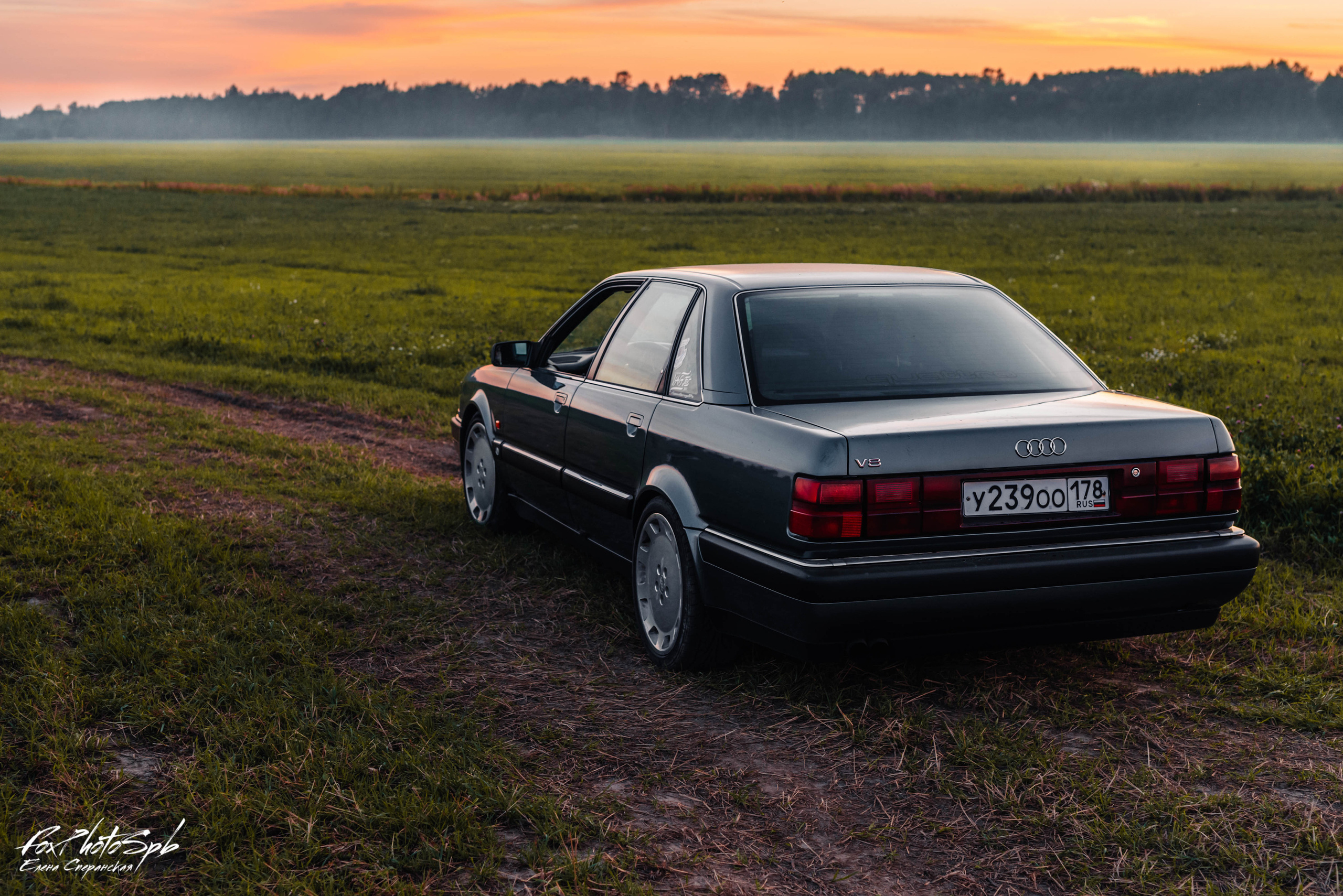 Audi V8. Фотограф в Санкт-Петербурге и Ленинградской области