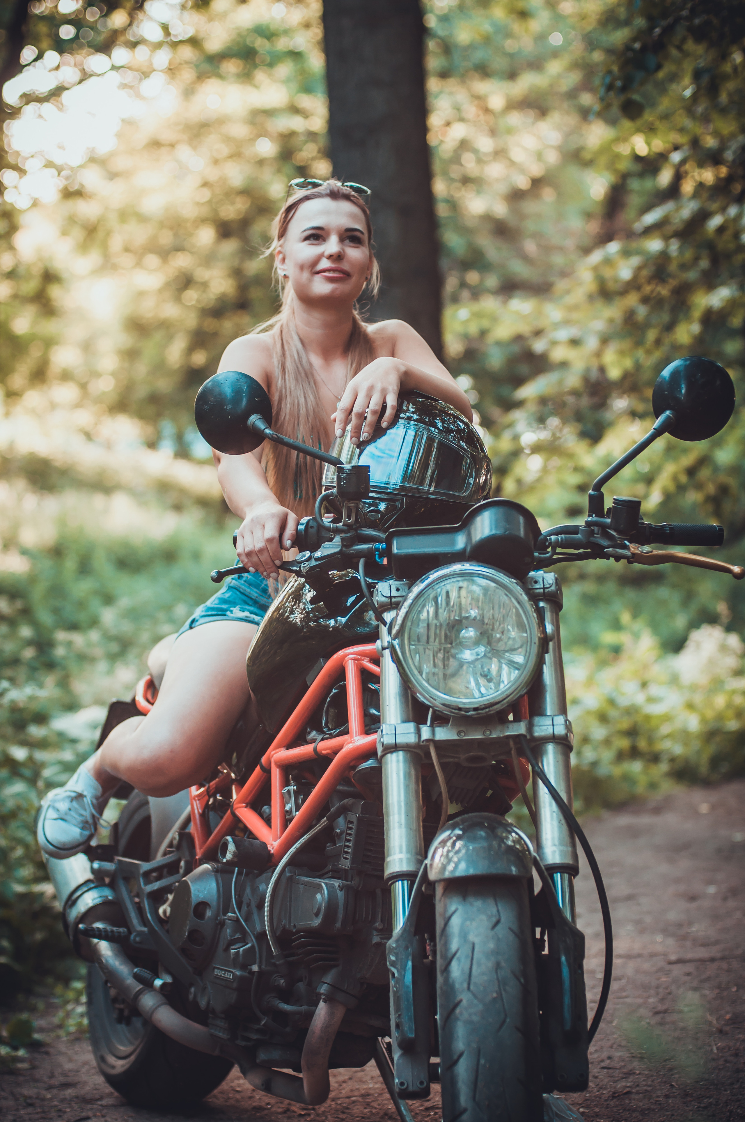 Дарья и мото. Фотограф в Санкт-Петербурге и Ленинградской области