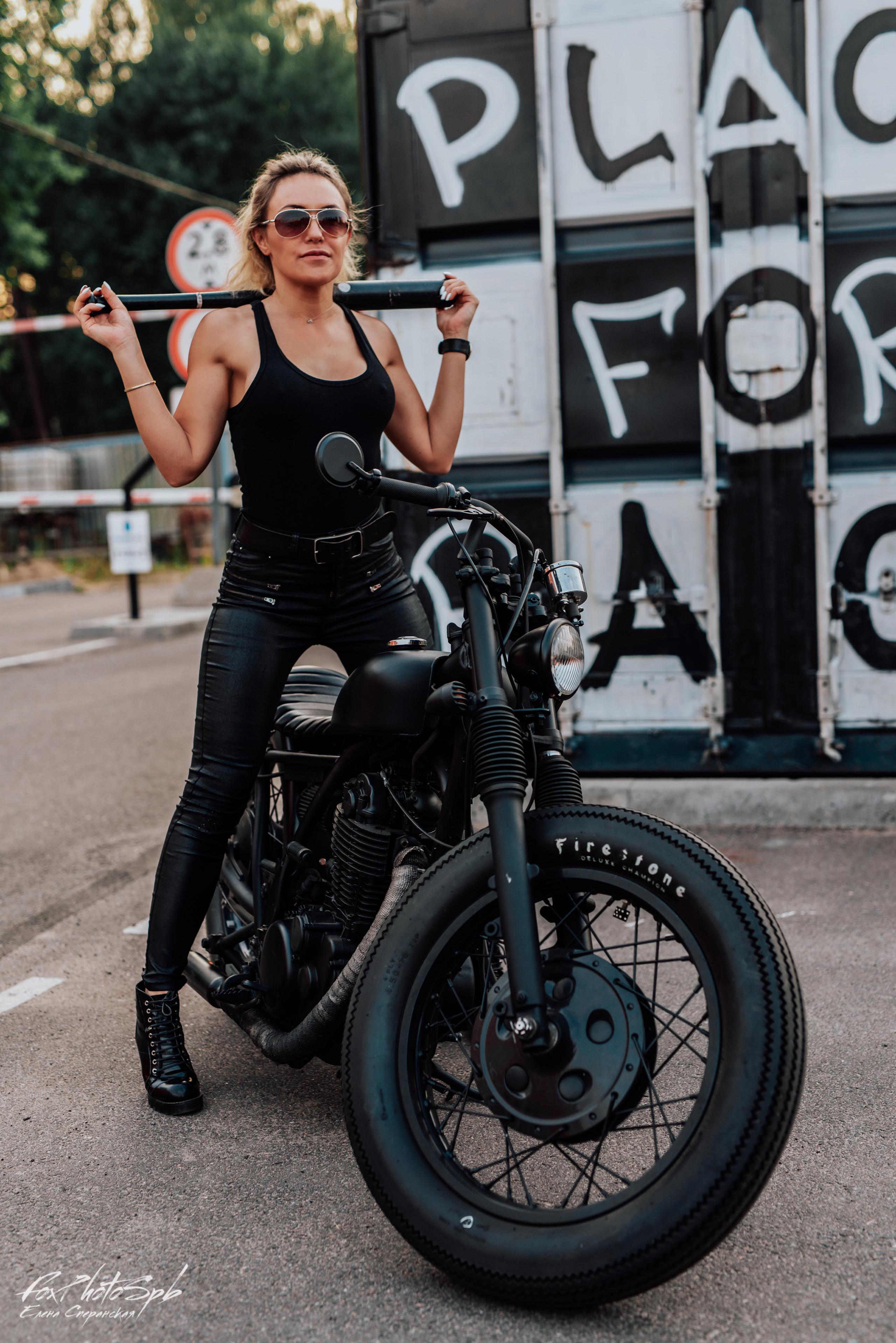 Ольга и Custom Moto. Фотограф в Санкт-Петербурге и Ленинградской области