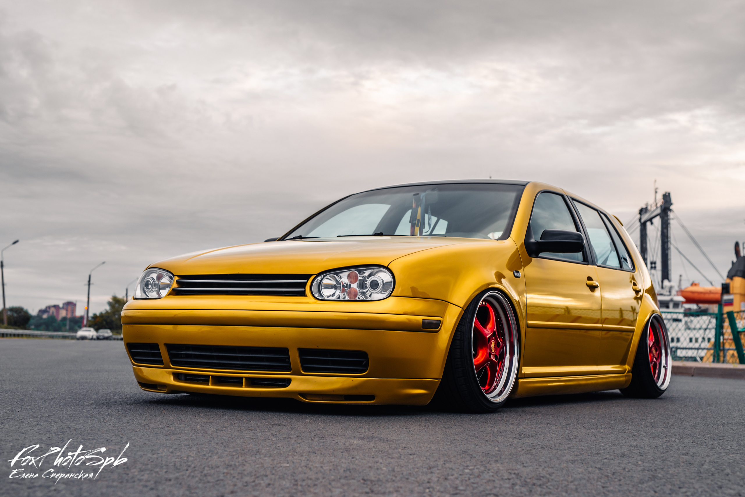 Volkswagen Golf Lemonade. Фотограф в Санкт-Петербурге и Ленинградской области