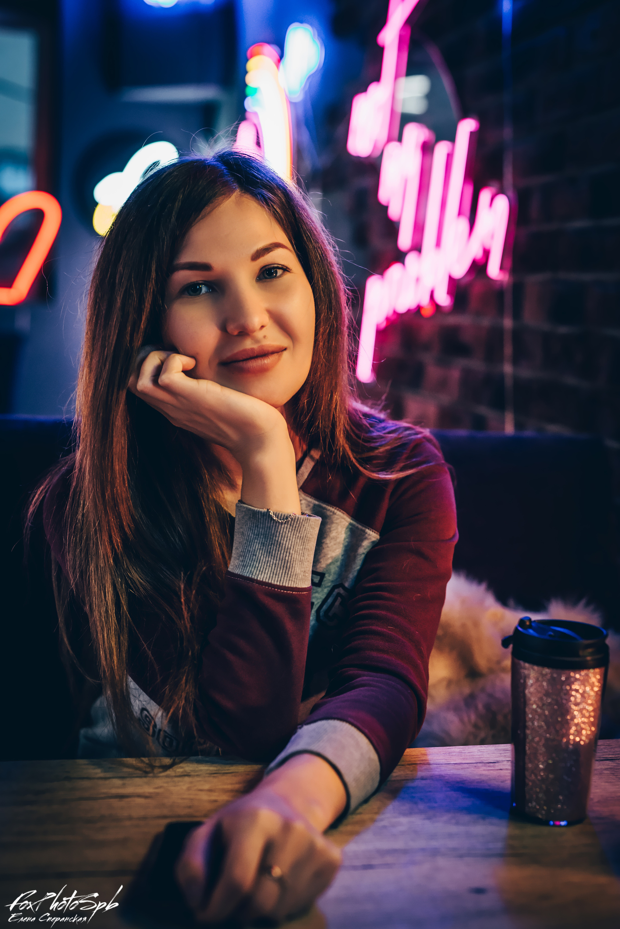 Неоновое настроение. Фотограф в Санкт-Петербурге и Ленинградской области