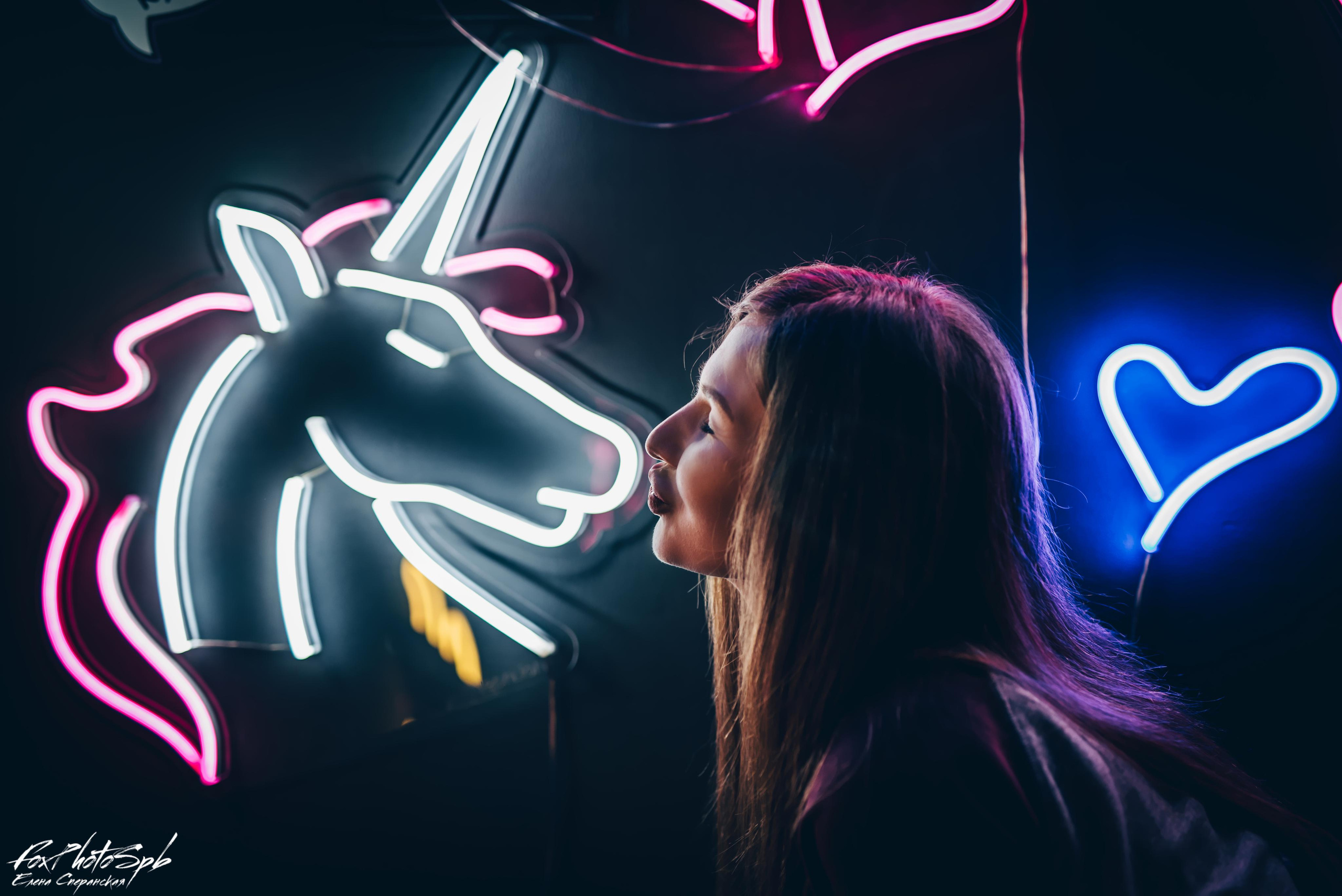 Неоновое настроение. Фотограф в Санкт-Петербурге и Ленинградской области