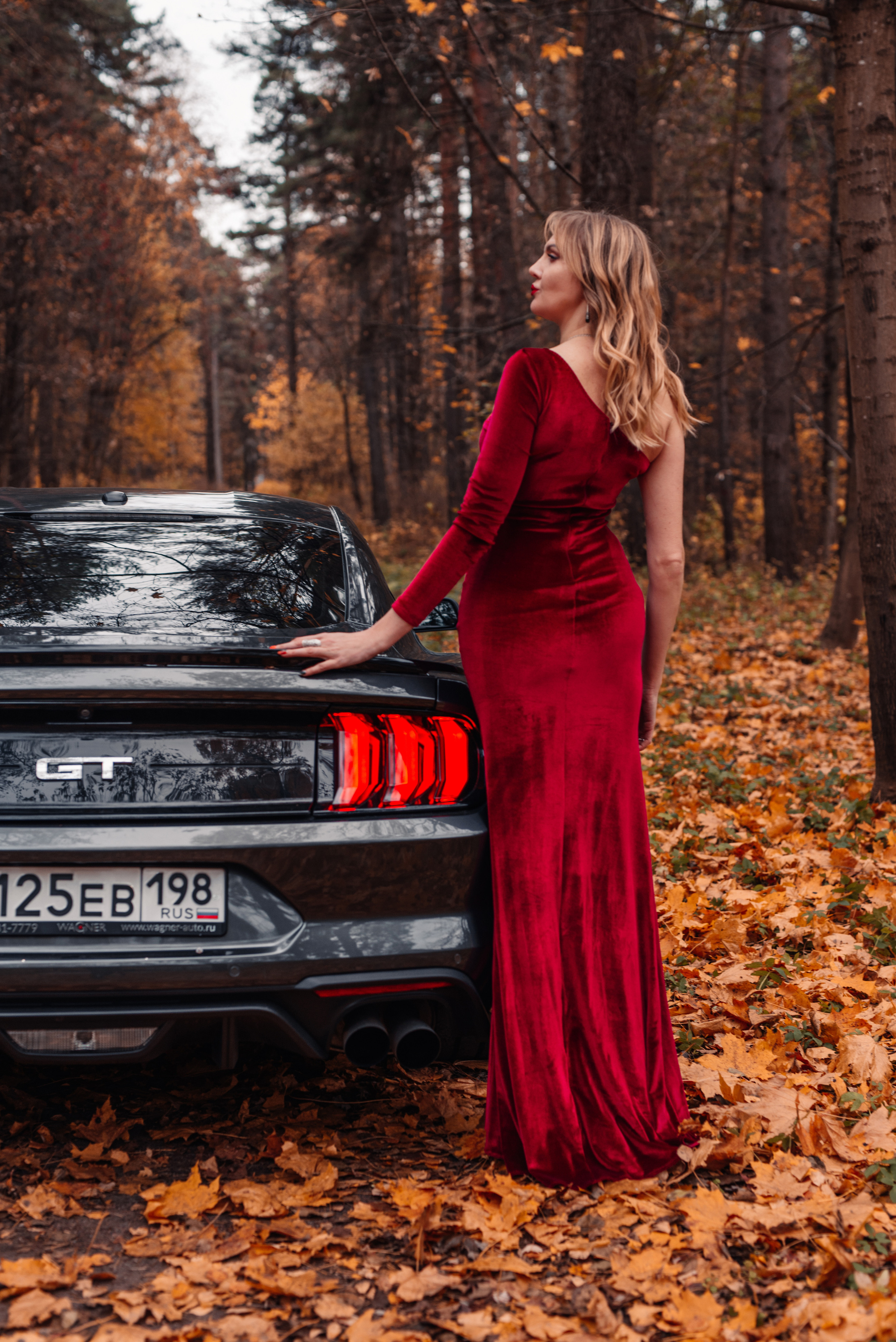 Дарья и Mustang. Фотограф в Санкт-Петербурге и Ленинградской области