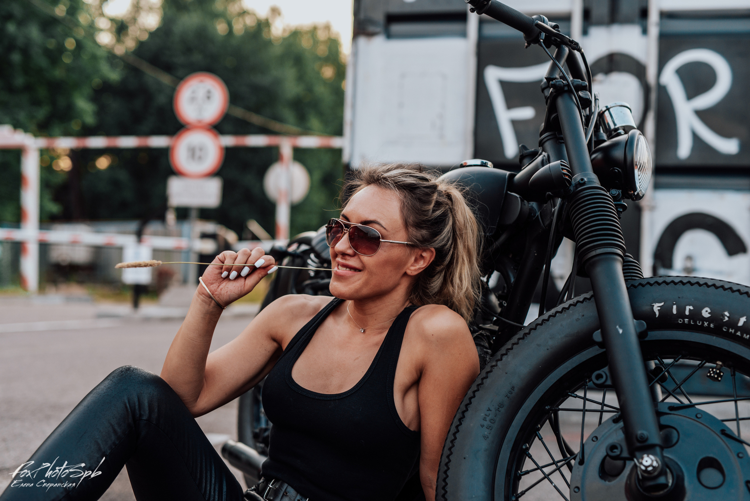 Ольга и Custom Moto. Фотограф в Санкт-Петербурге и Ленинградской области