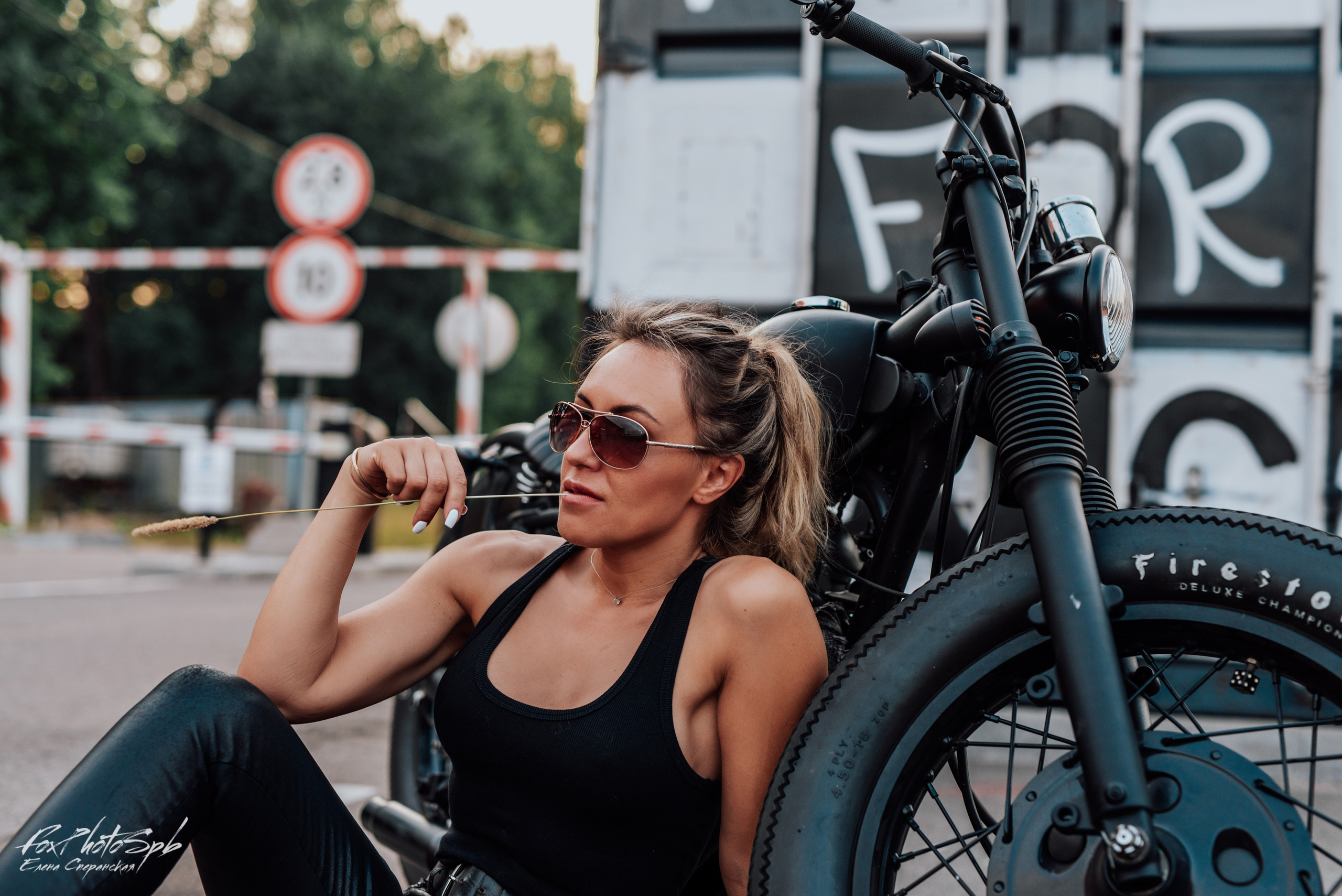 Ольга и Custom Moto. Фотограф в Санкт-Петербурге и Ленинградской области