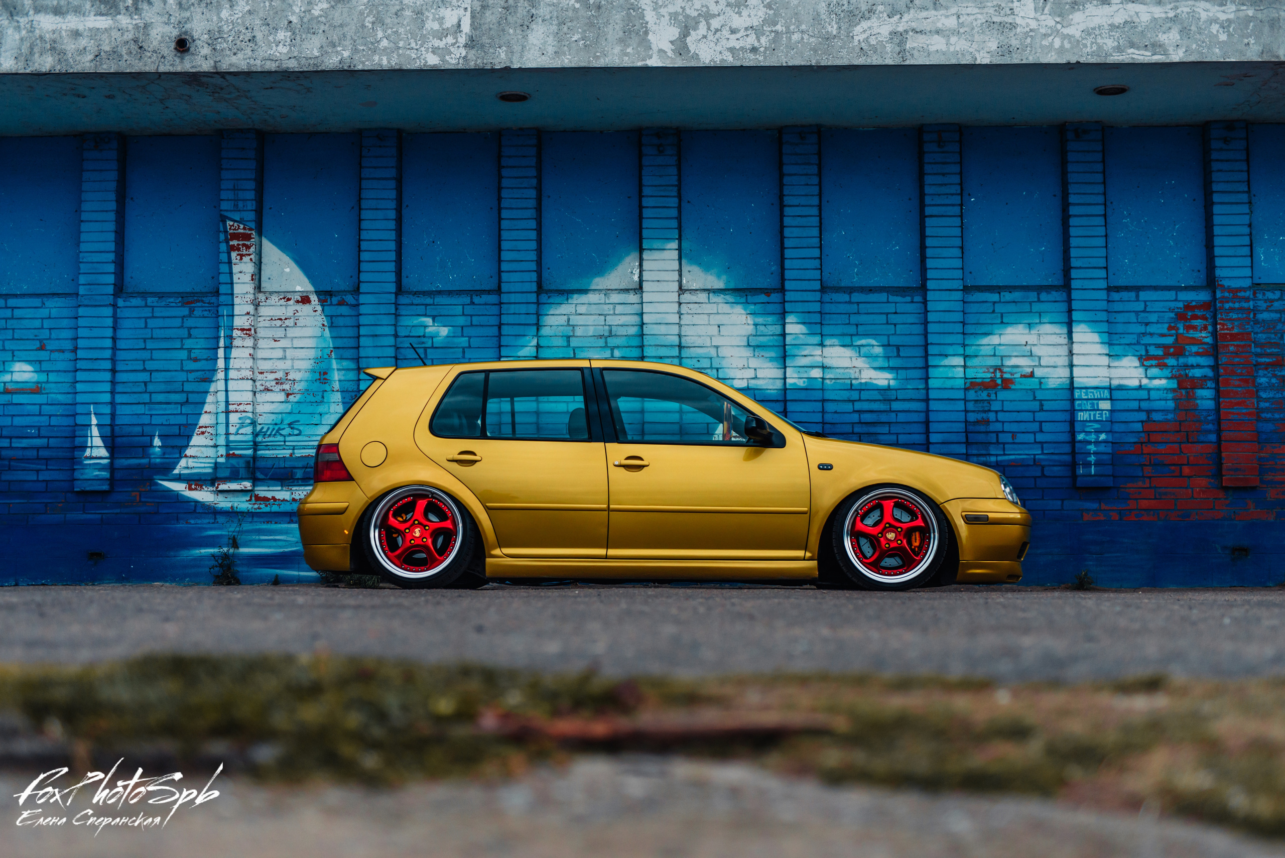 Volkswagen Golf Lemonade. Фотограф в Санкт-Петербурге и Ленинградской области