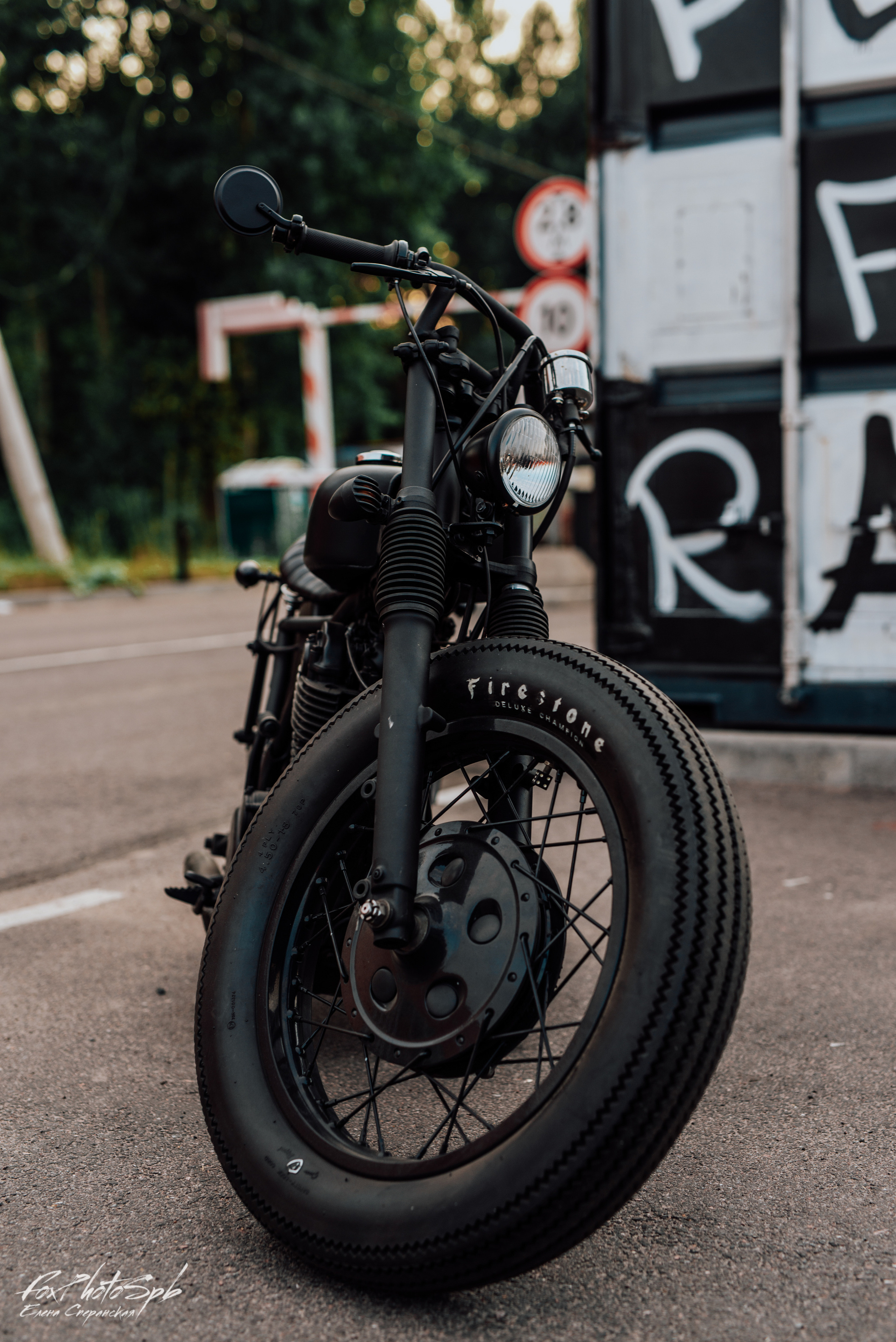 Ольга и Custom Moto. Фотограф в Санкт-Петербурге и Ленинградской области